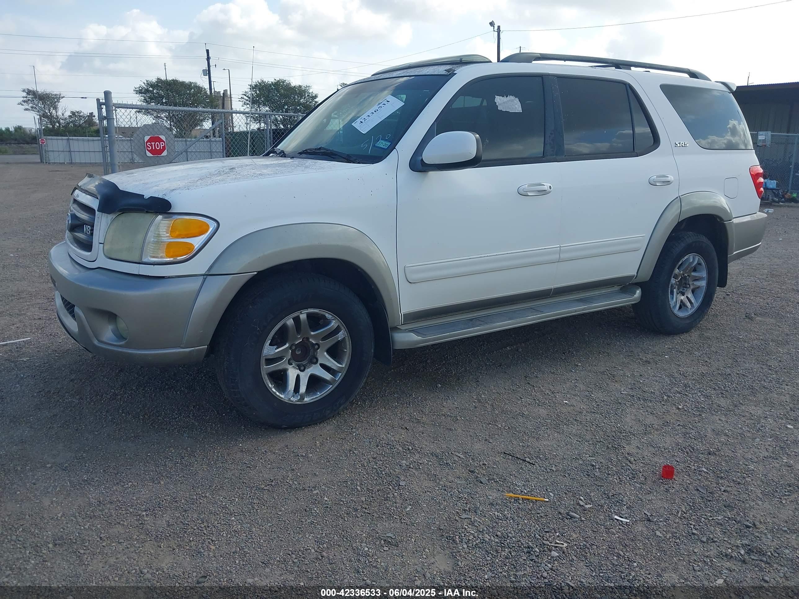TOYOTA SEQUOIA image 2