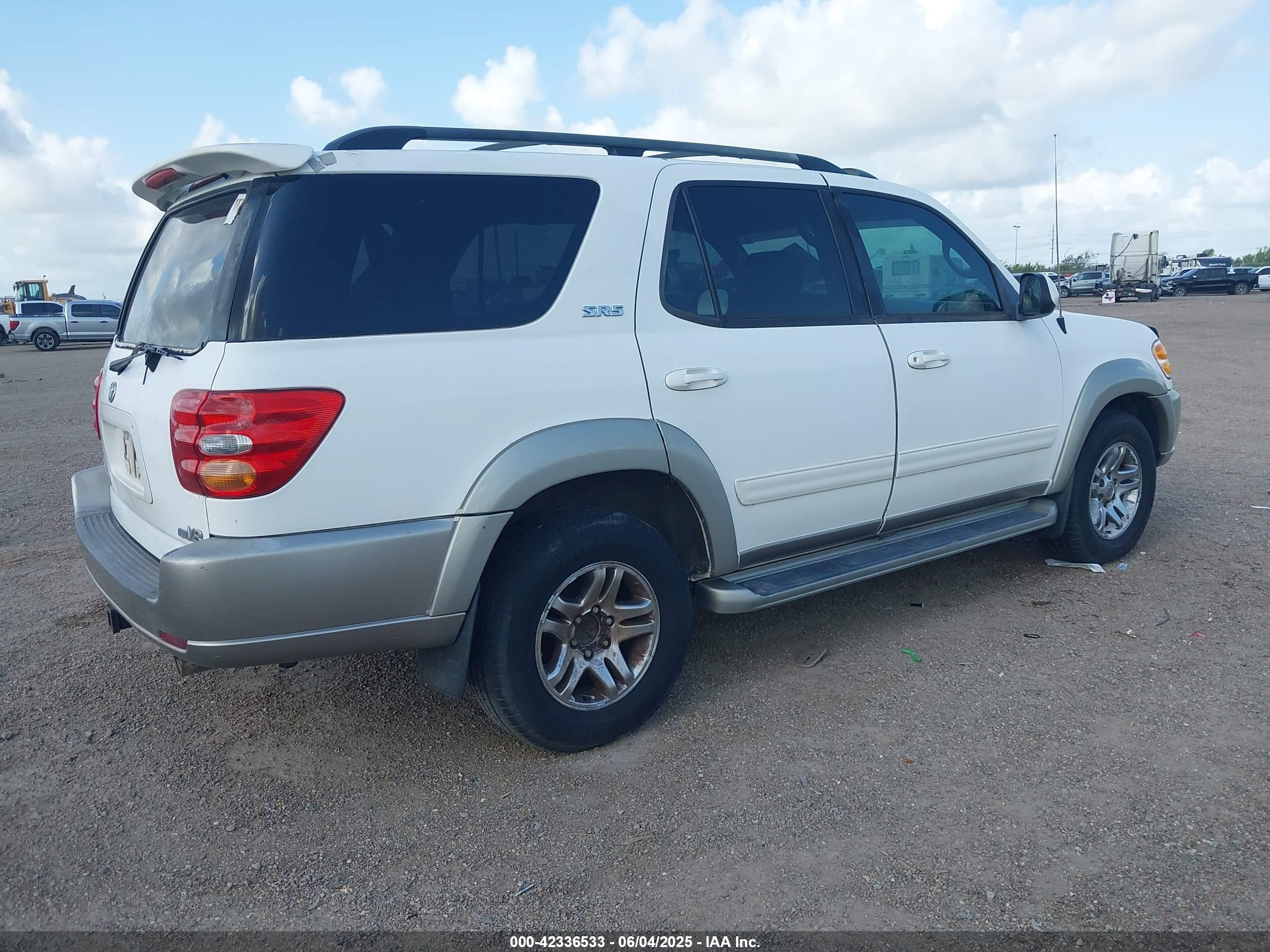 TOYOTA SEQUOIA image 4