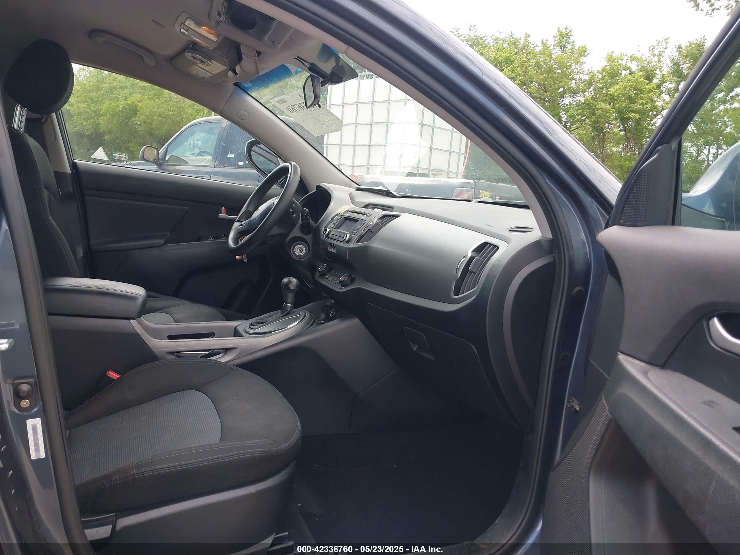 KIA SPORTAGE image 5