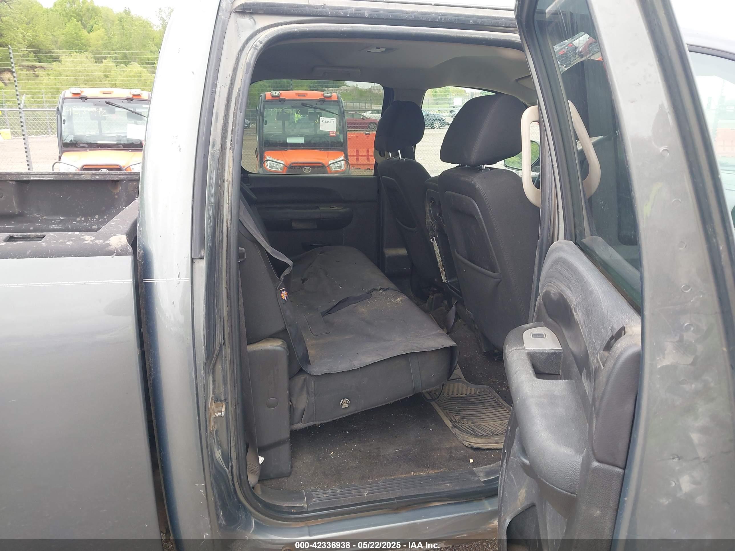 GMC SIERRA image 8