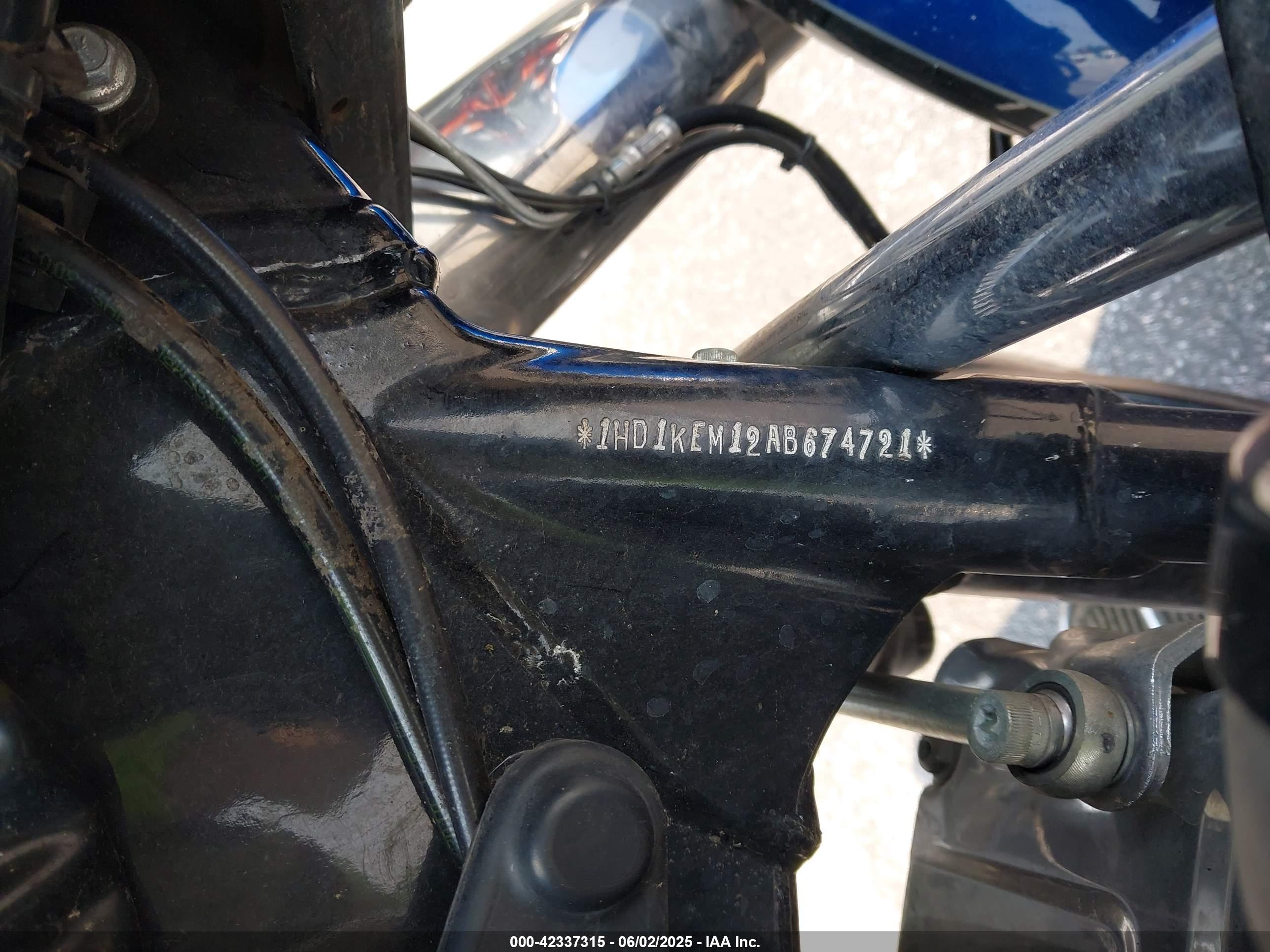 HARLEY-DAVIDSON FLHTK image 10