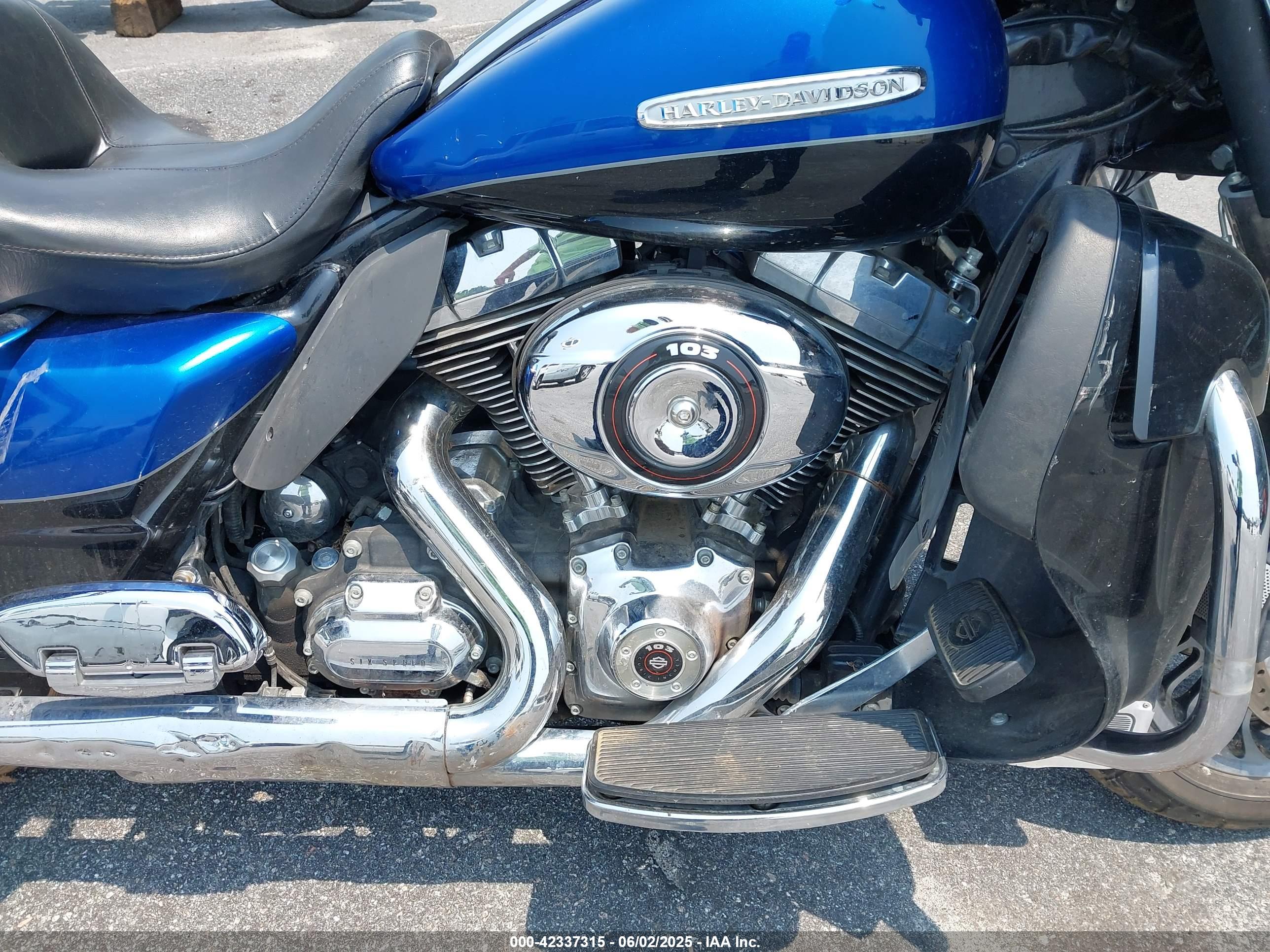 HARLEY-DAVIDSON FLHTK image 8