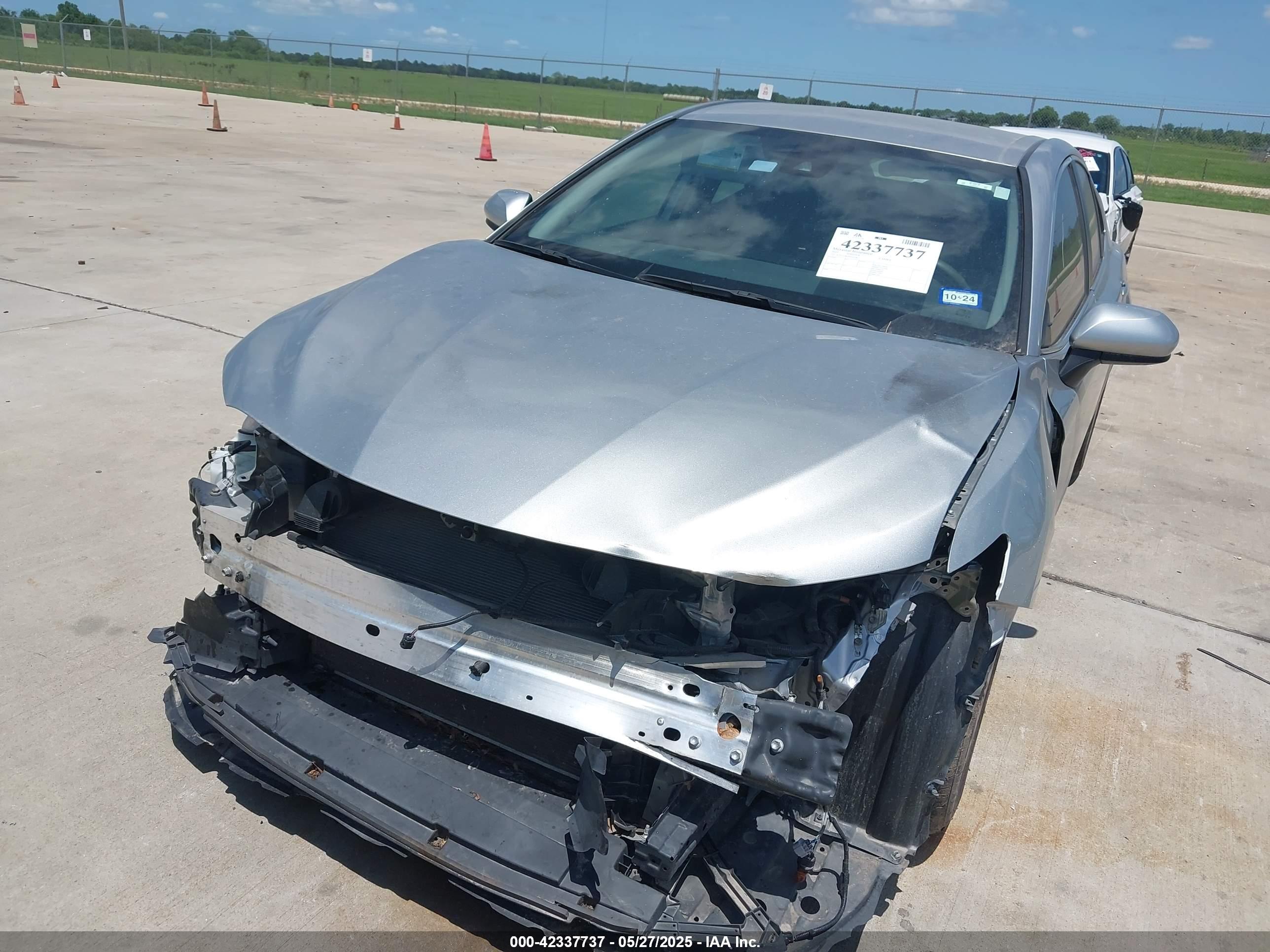 TOYOTA CAMRY image 6