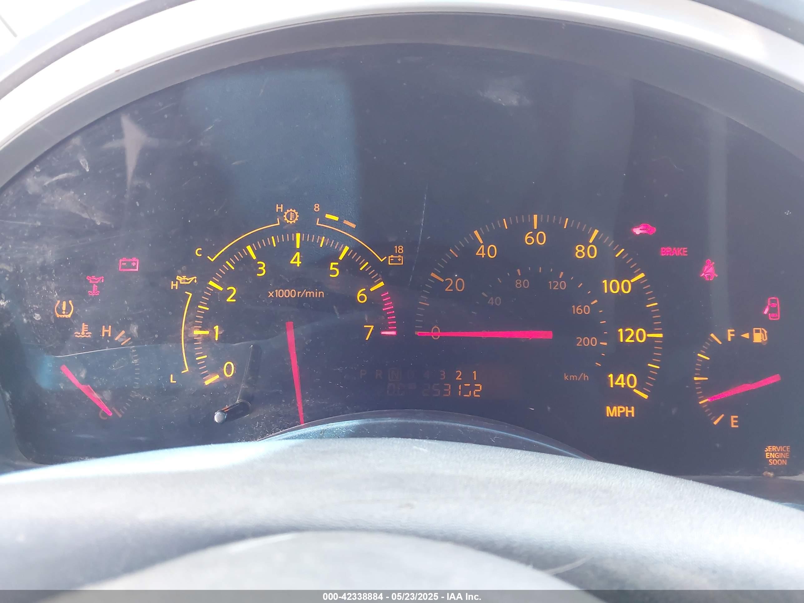 INFINITI QX56 image 7