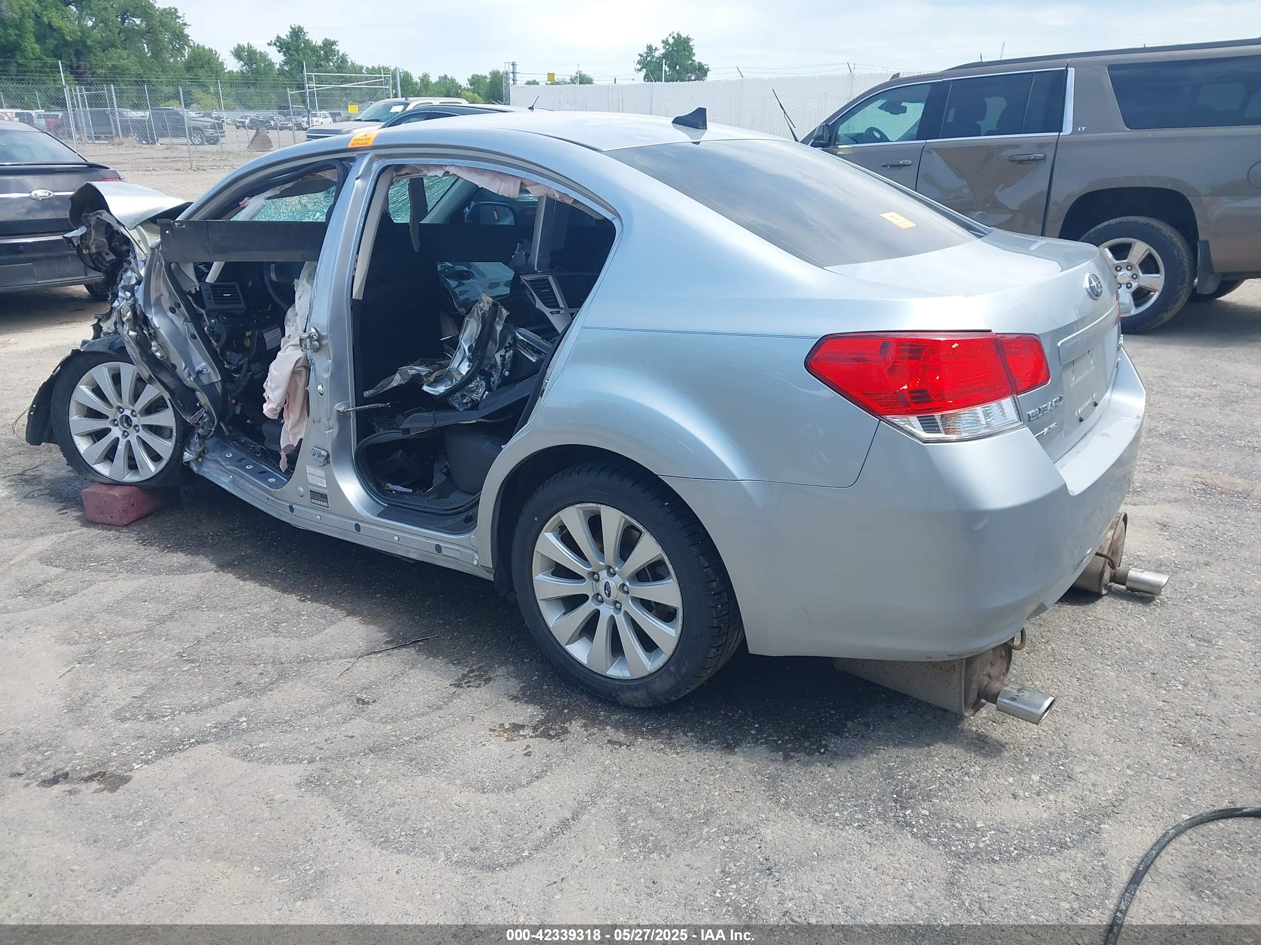 SUBARU LEGACY image 3