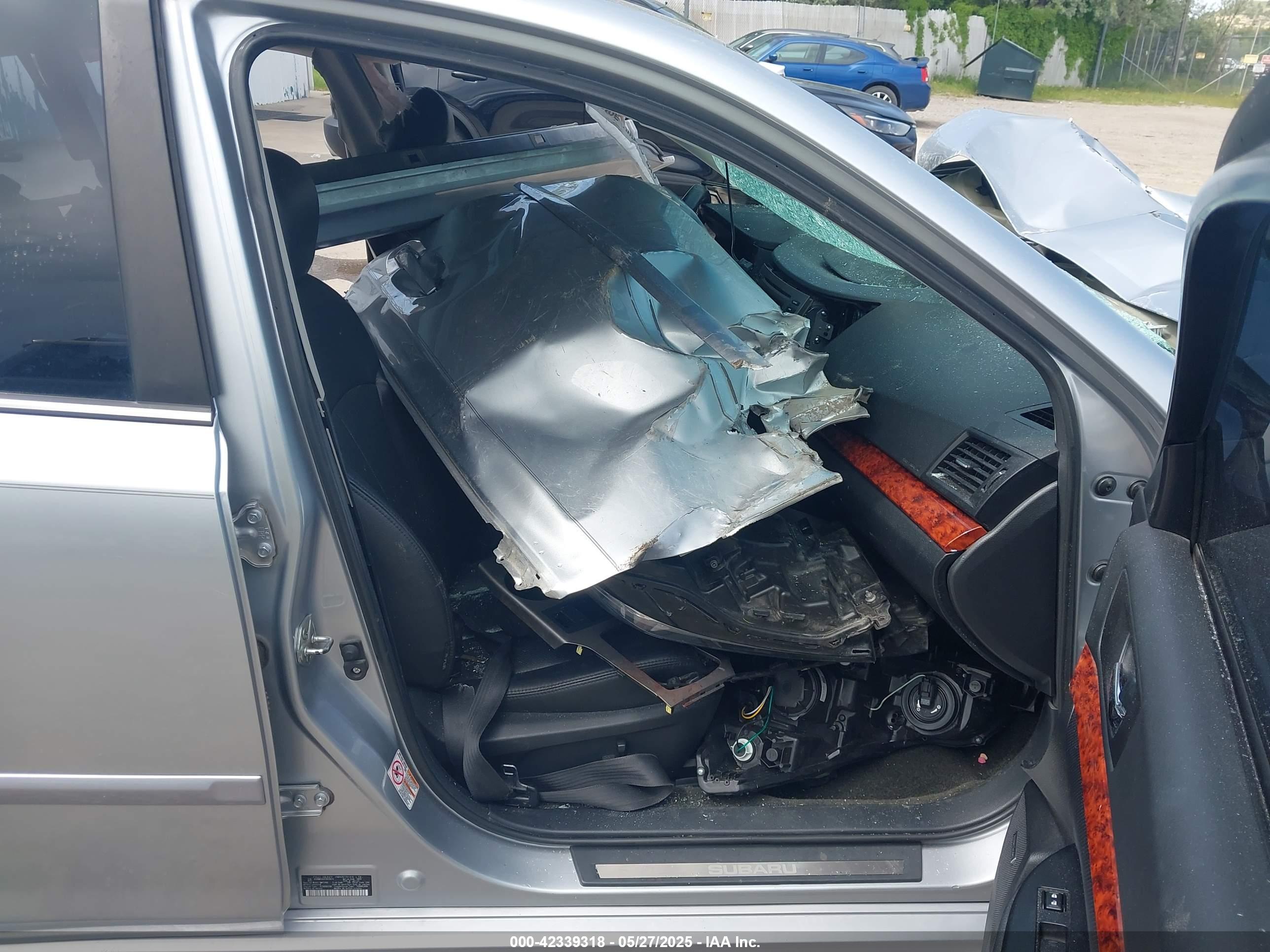 SUBARU LEGACY image 5