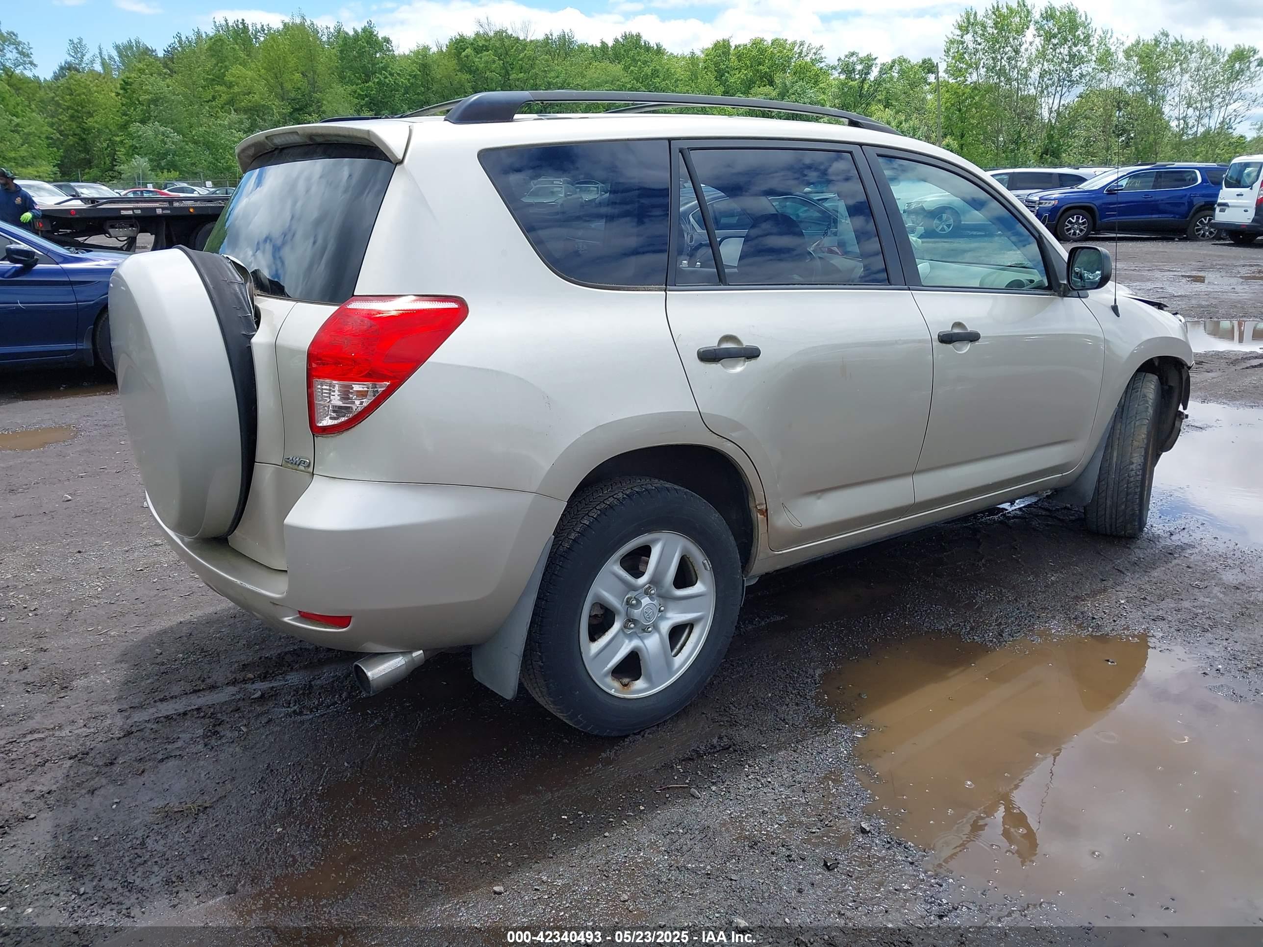 TOYOTA RAV4 image 4