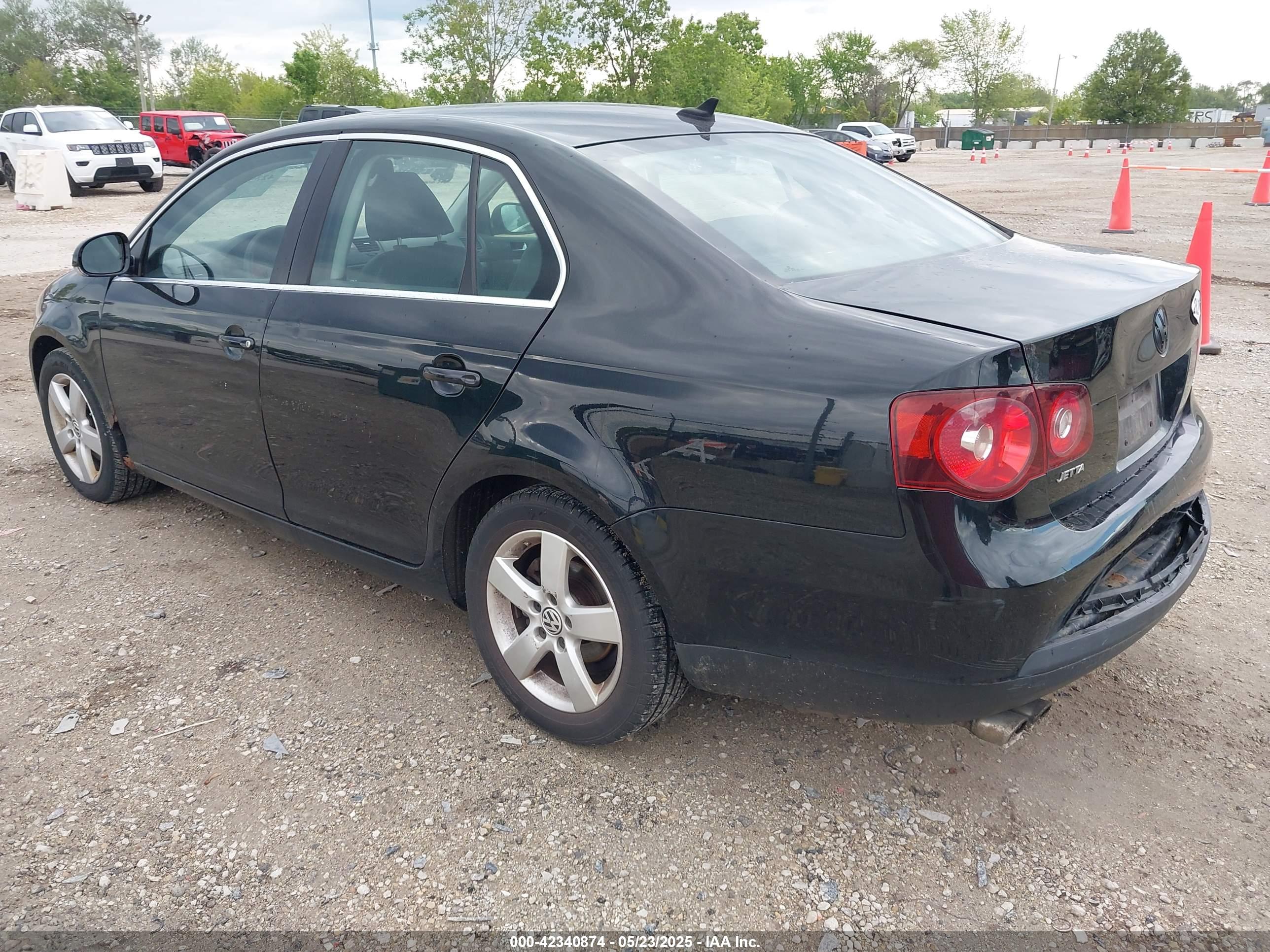 VOLKSWAGEN JETTA image 3