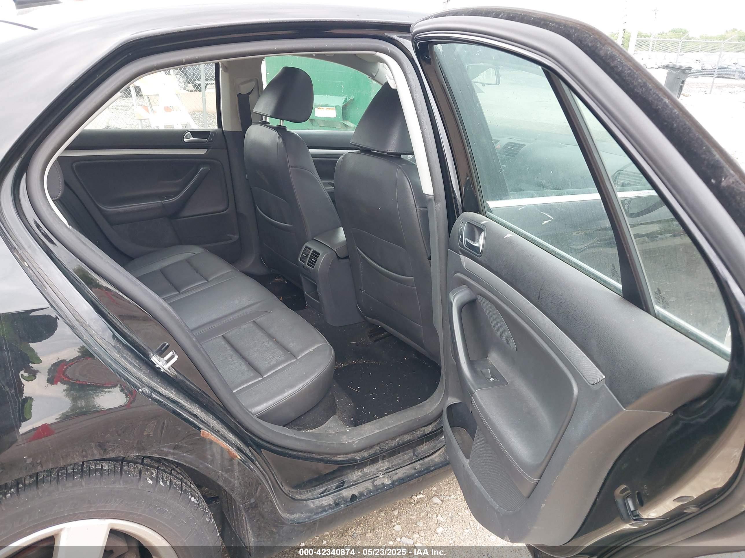 VOLKSWAGEN JETTA image 8