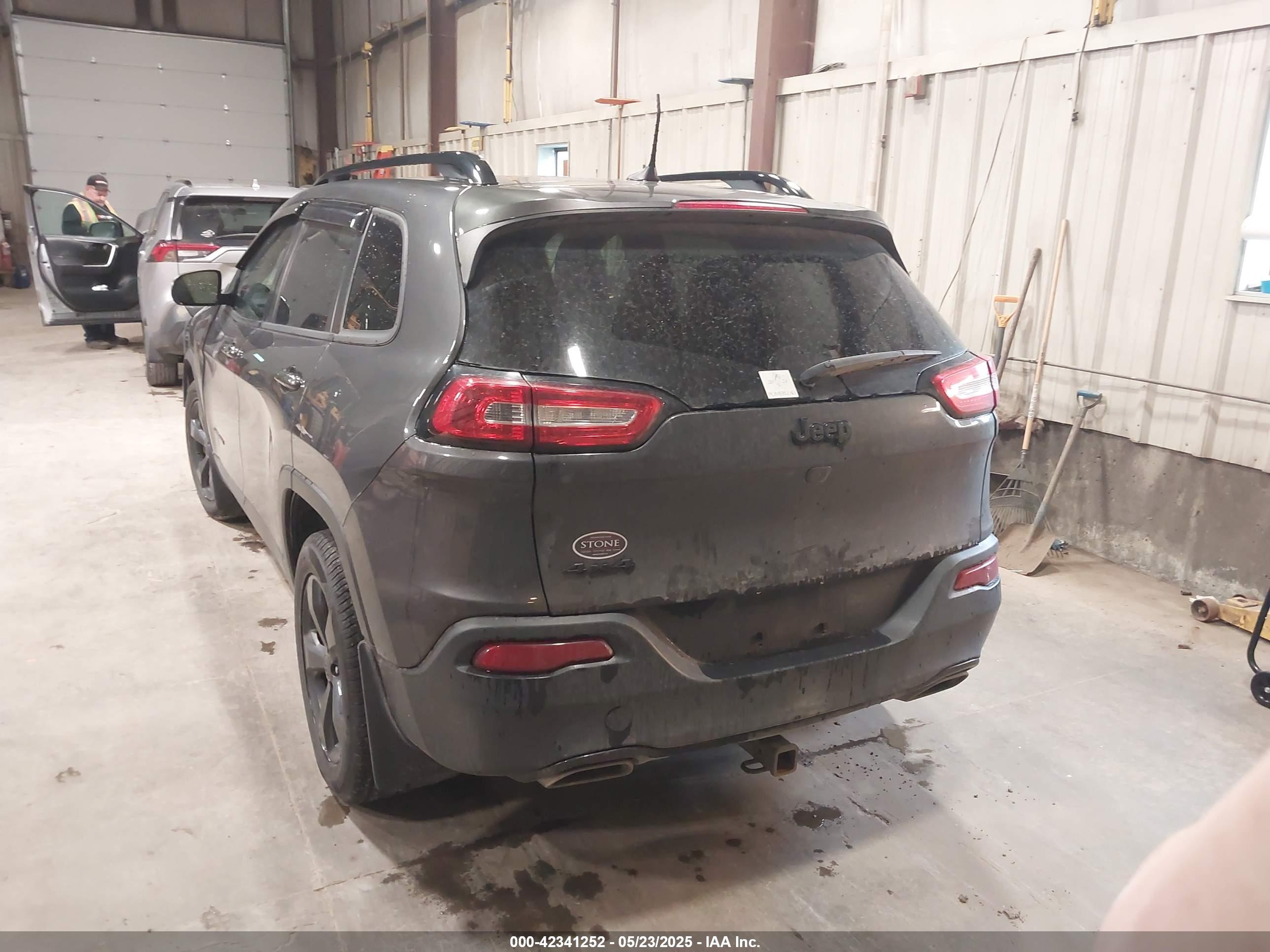 JEEP CHEROKEE image 3