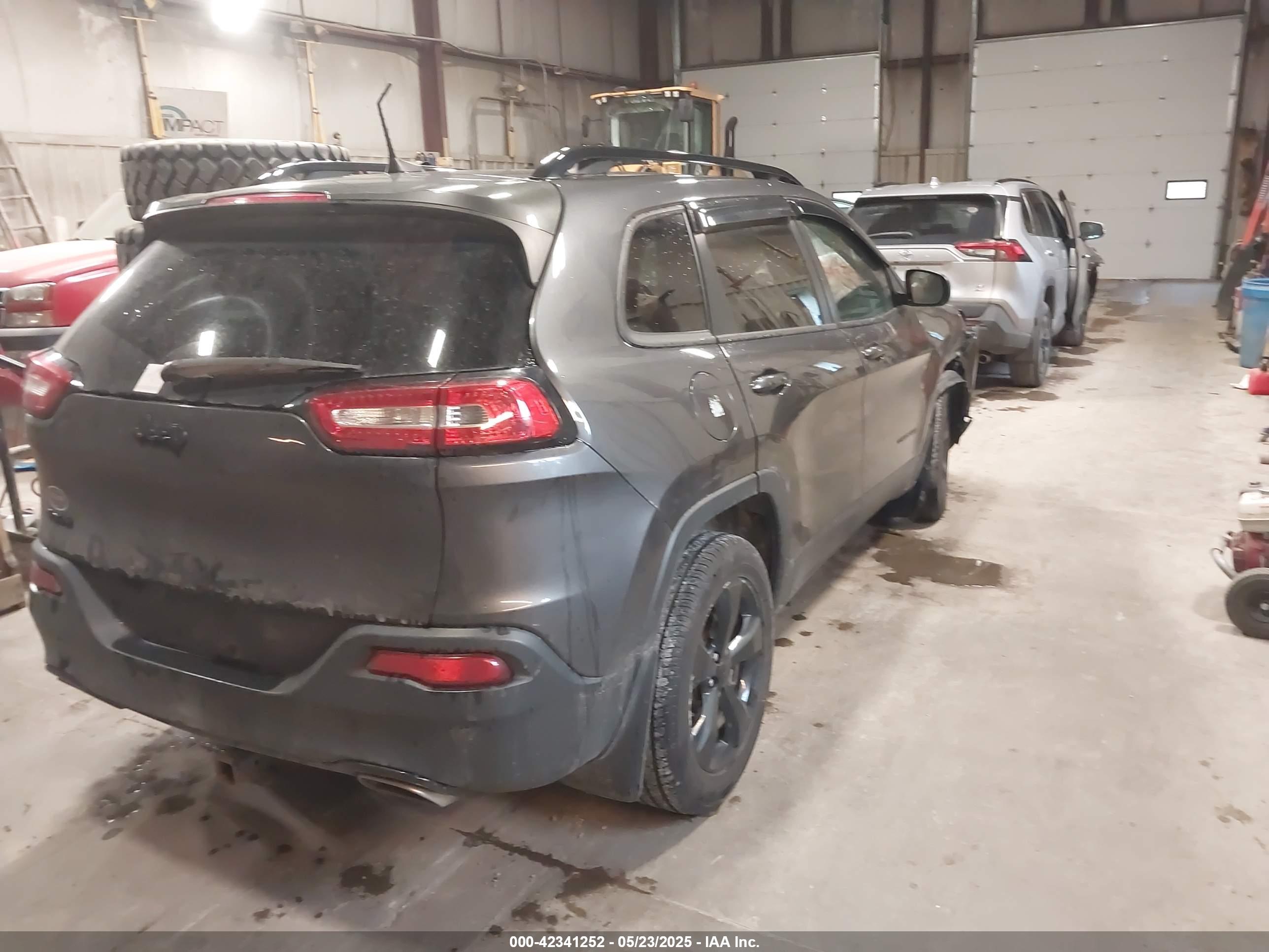 JEEP CHEROKEE image 4