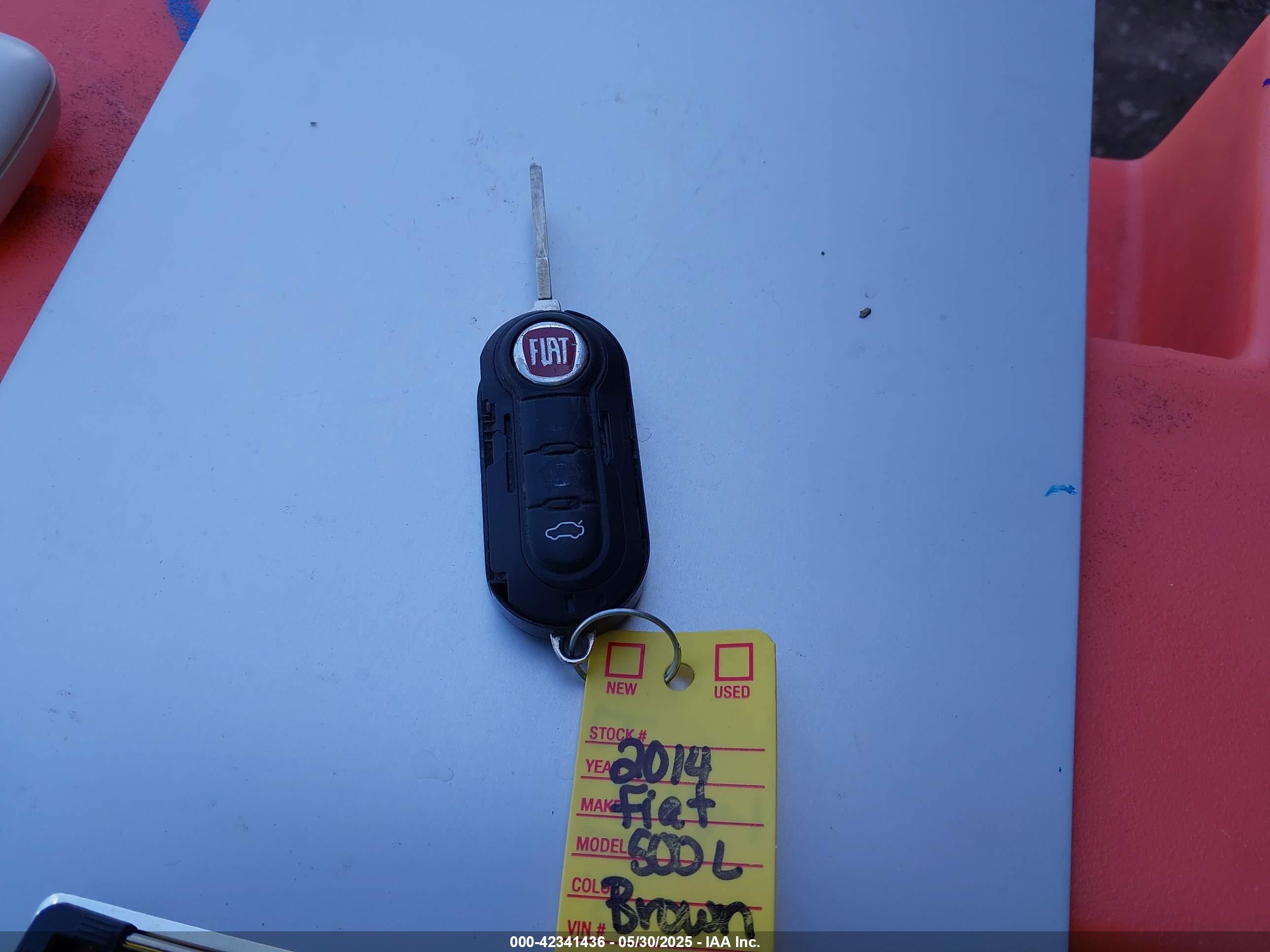 FIAT 500L image 11