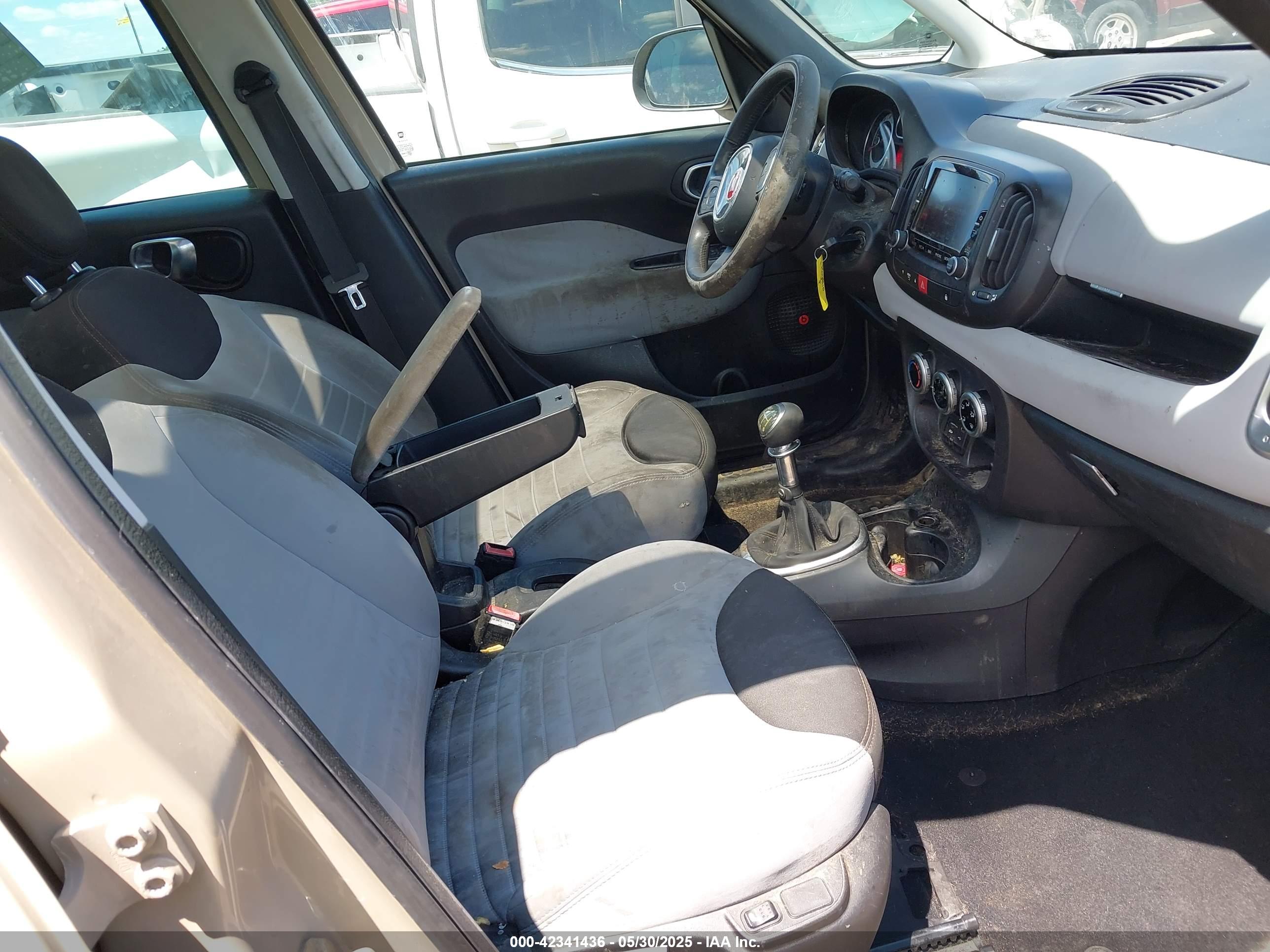 FIAT 500L image 5