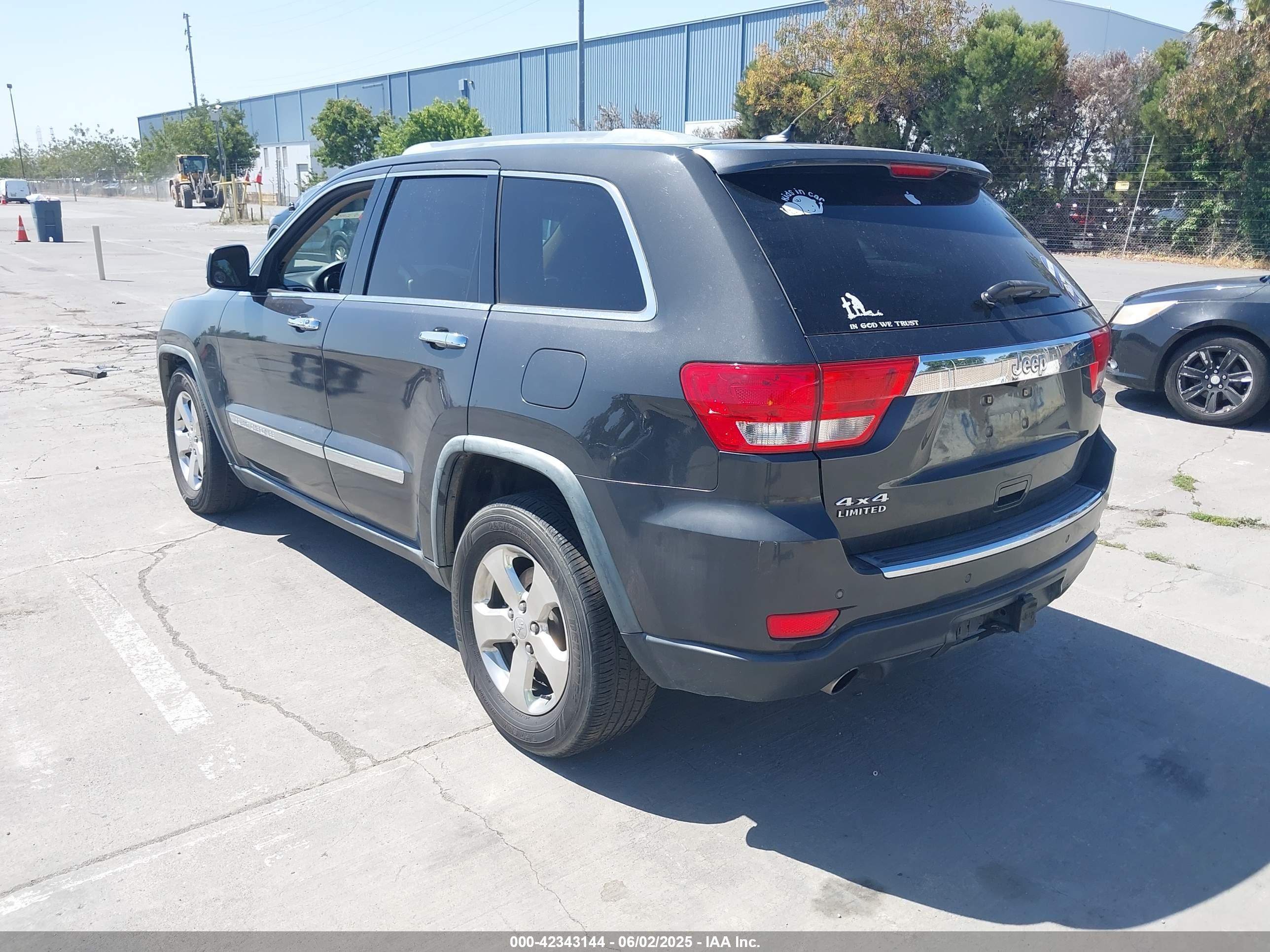 JEEP GRAND image 3
