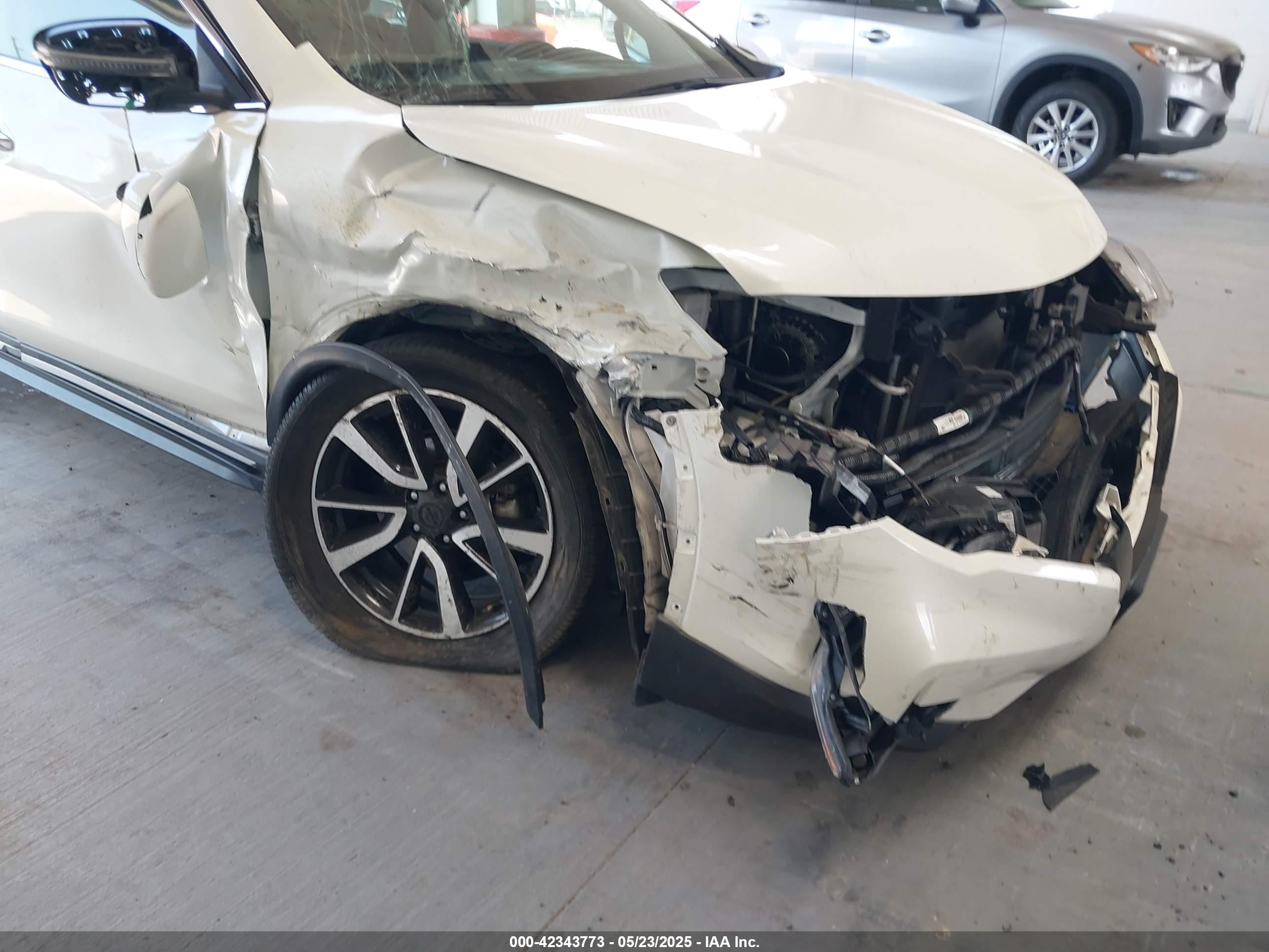 NISSAN ROGUE image 6