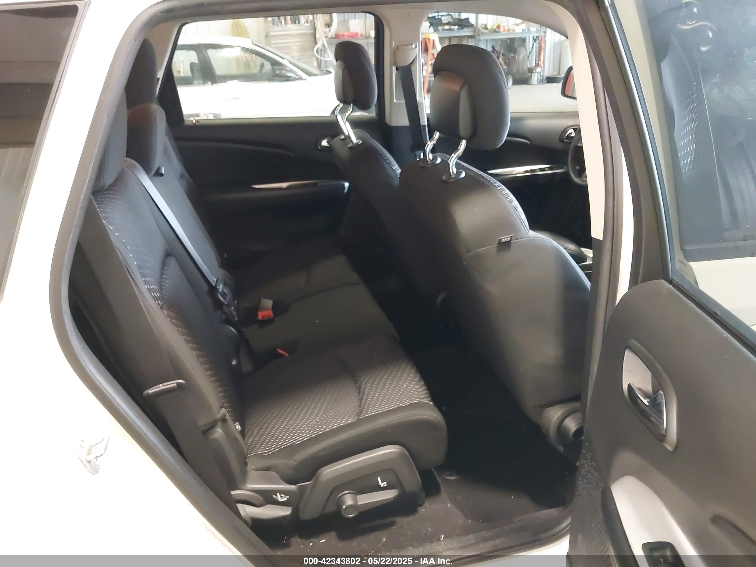 DODGE JOURNEY image 8