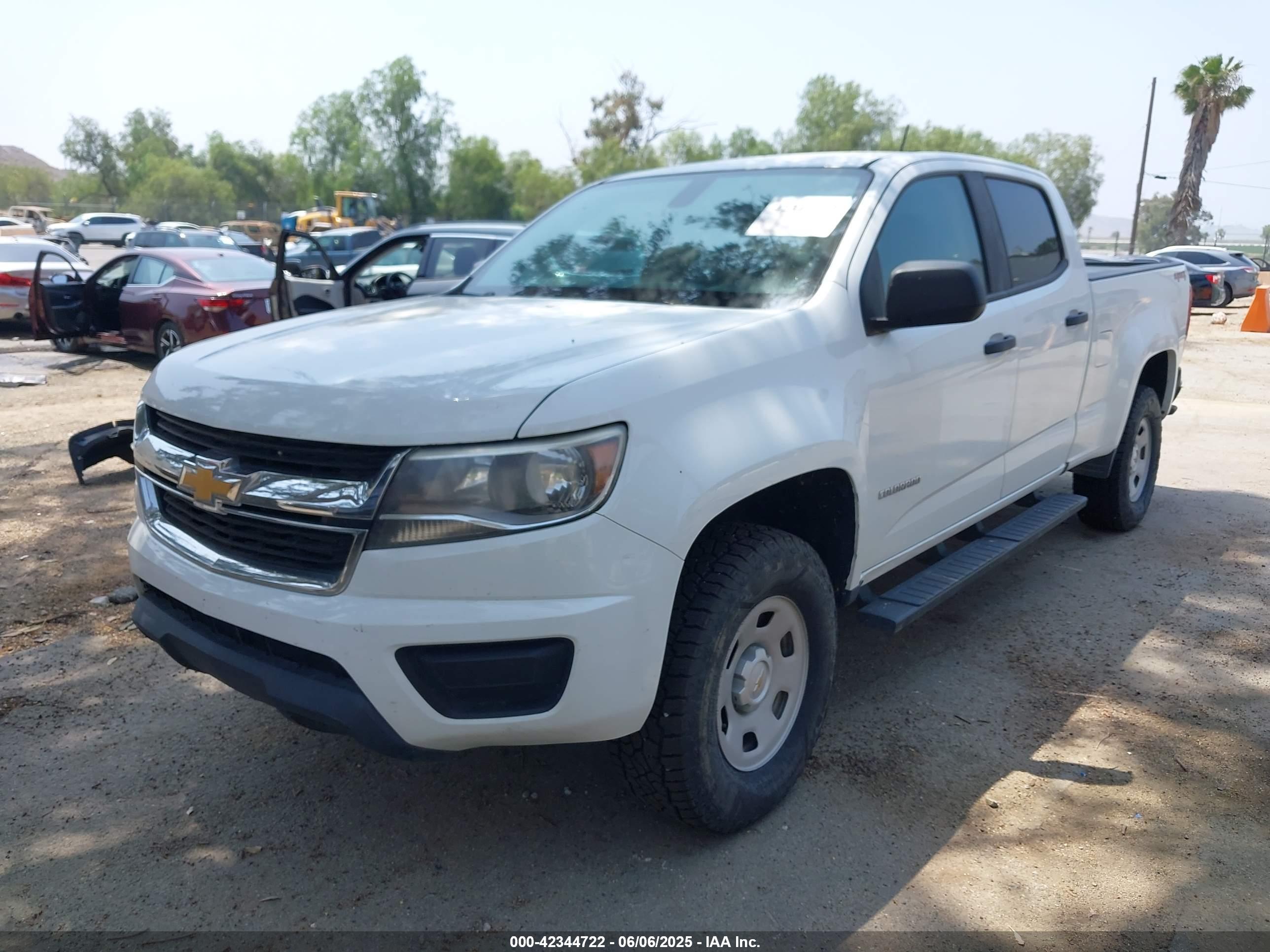 CHEVROLET COLORADO image 2
