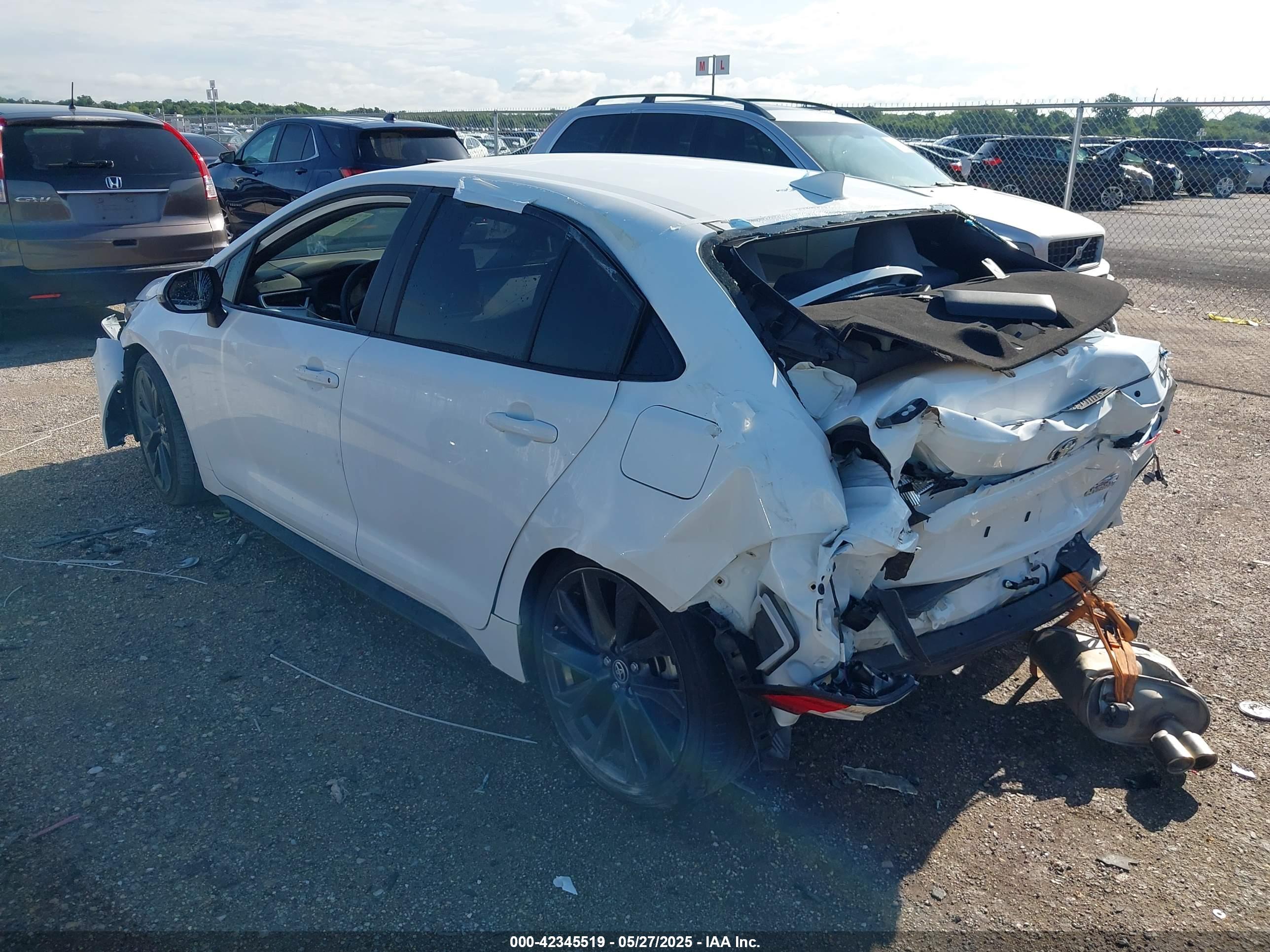 TOYOTA COROLLA image 3