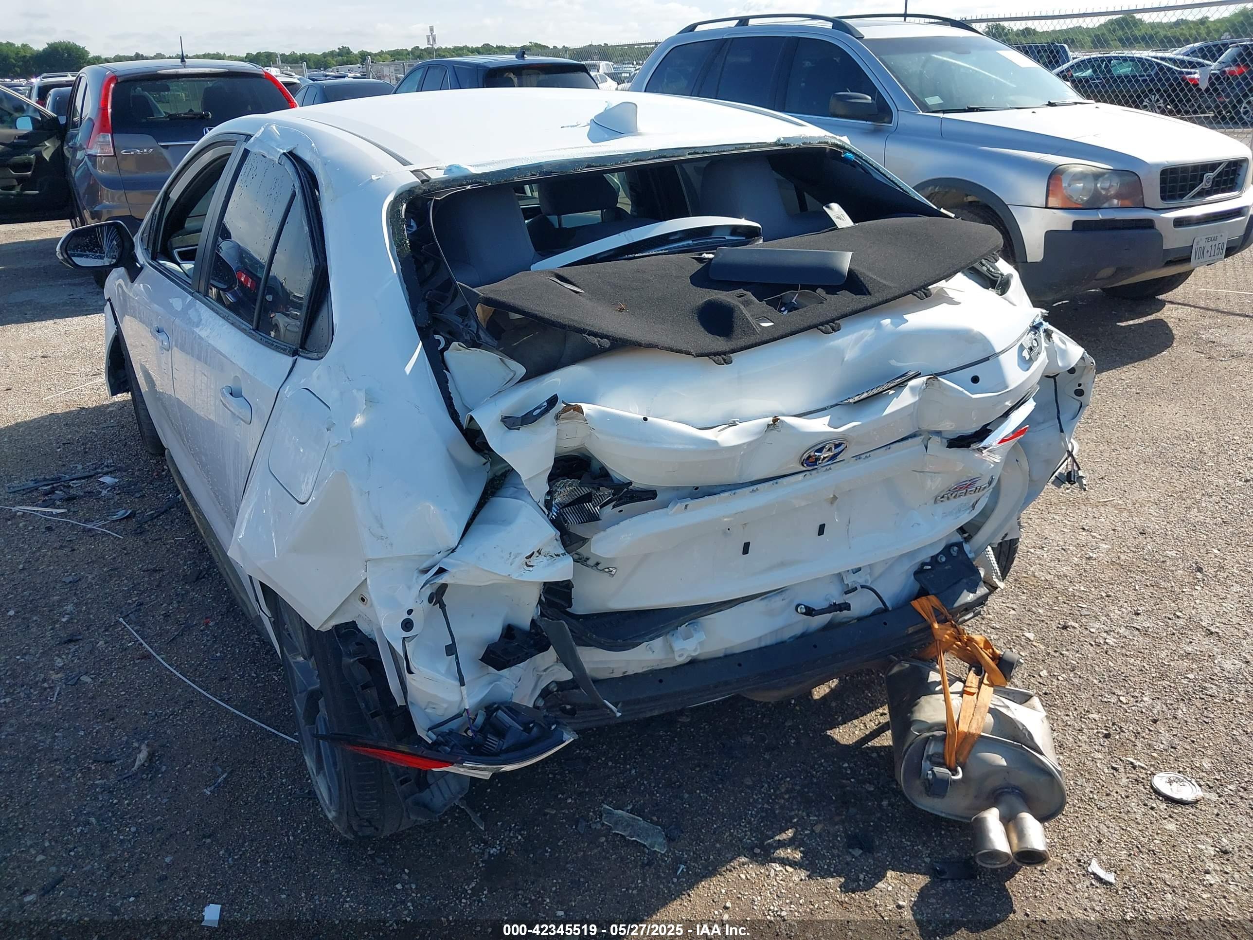 TOYOTA COROLLA image 6
