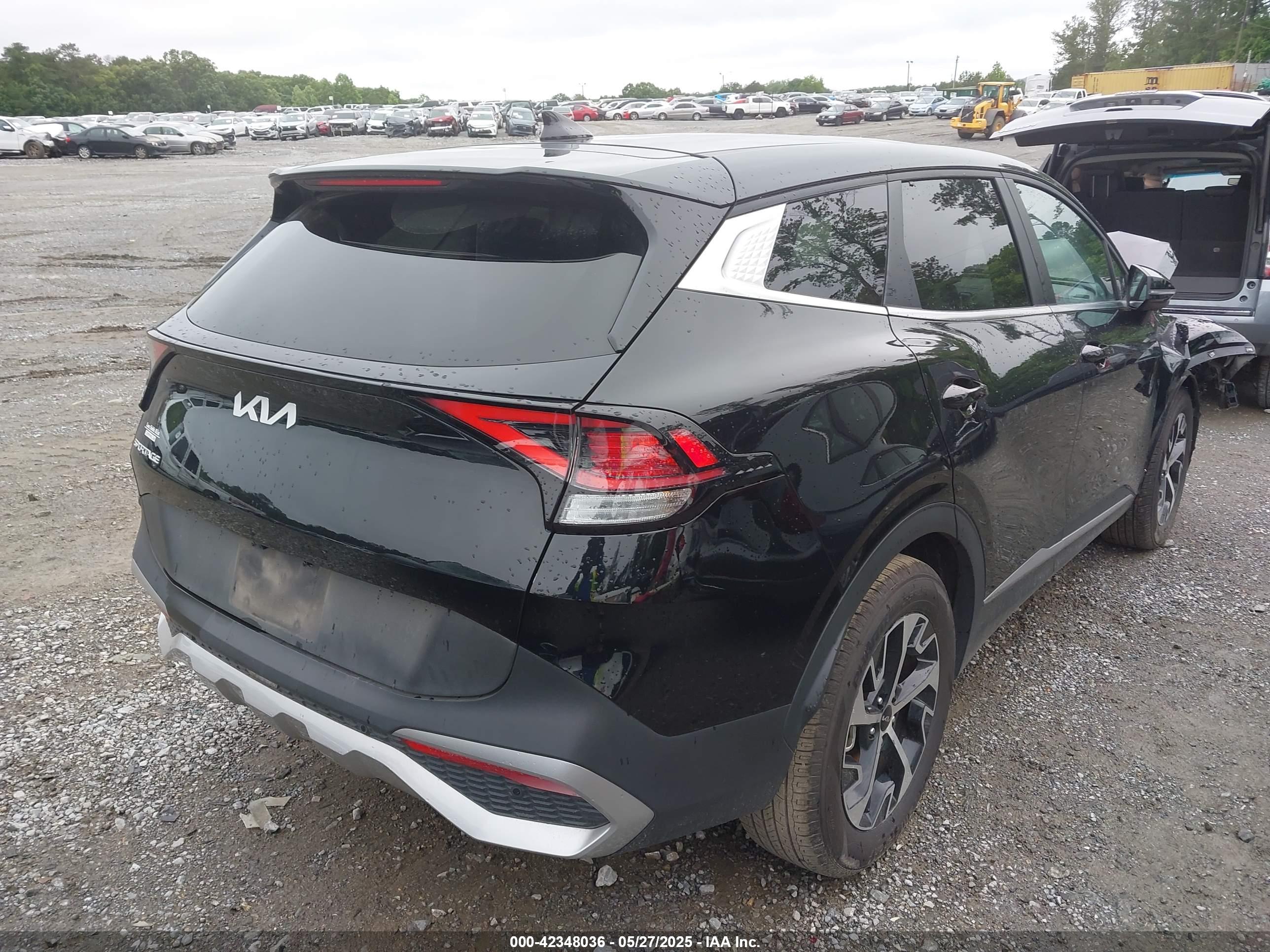 KIA SPORTAGE image 4