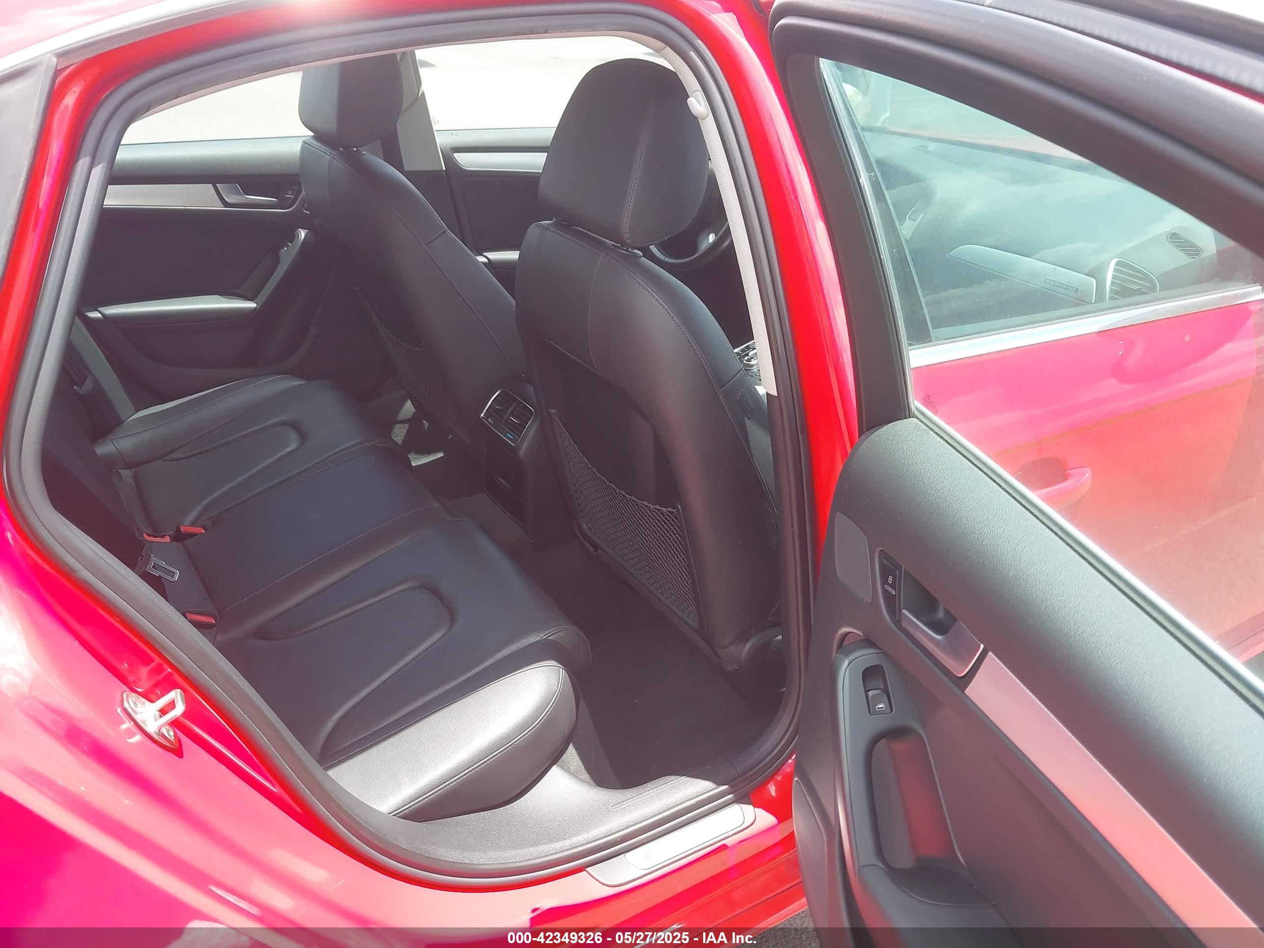 AUDI A4 image 8
