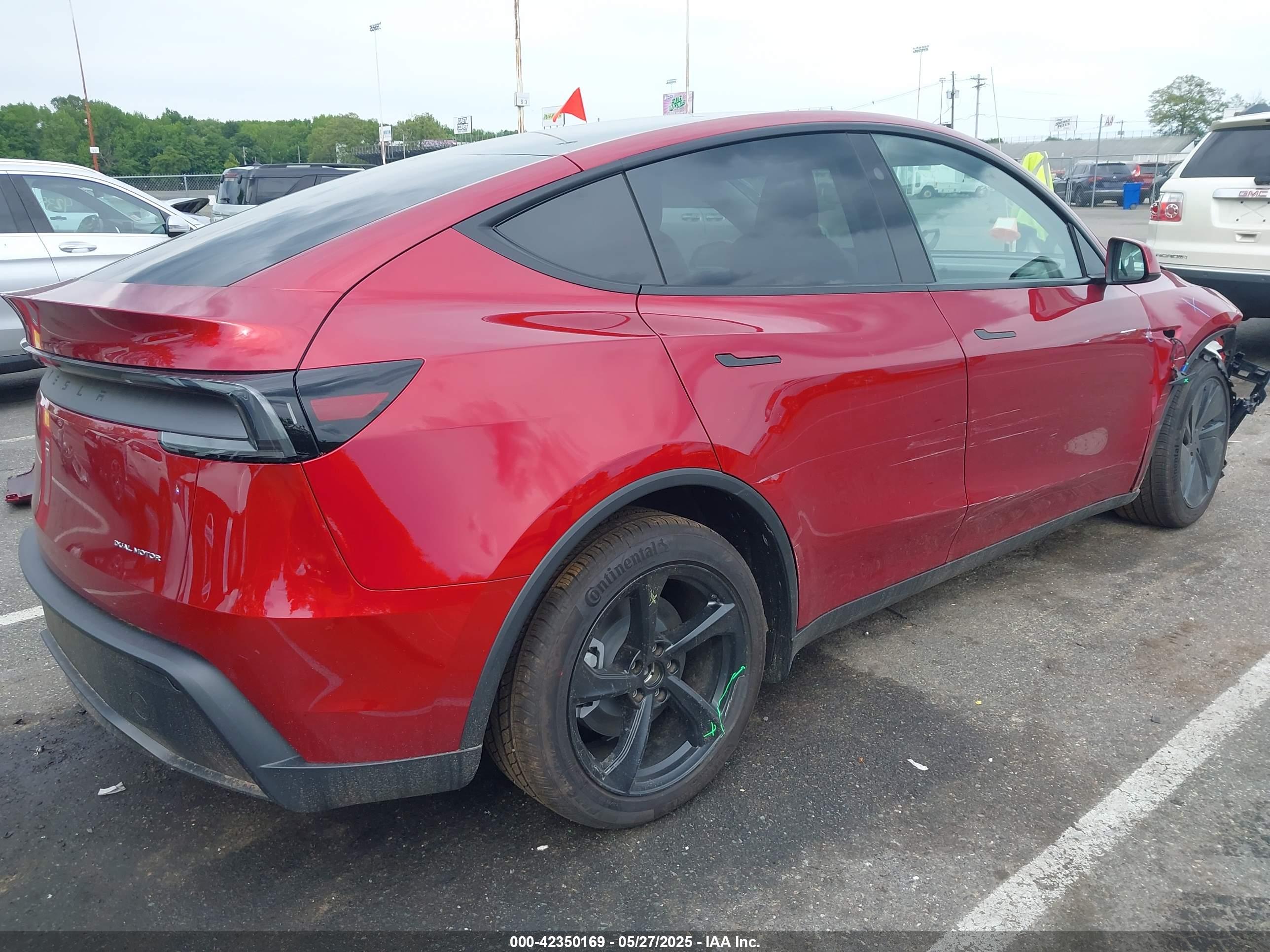 TESLA MODEL image 4