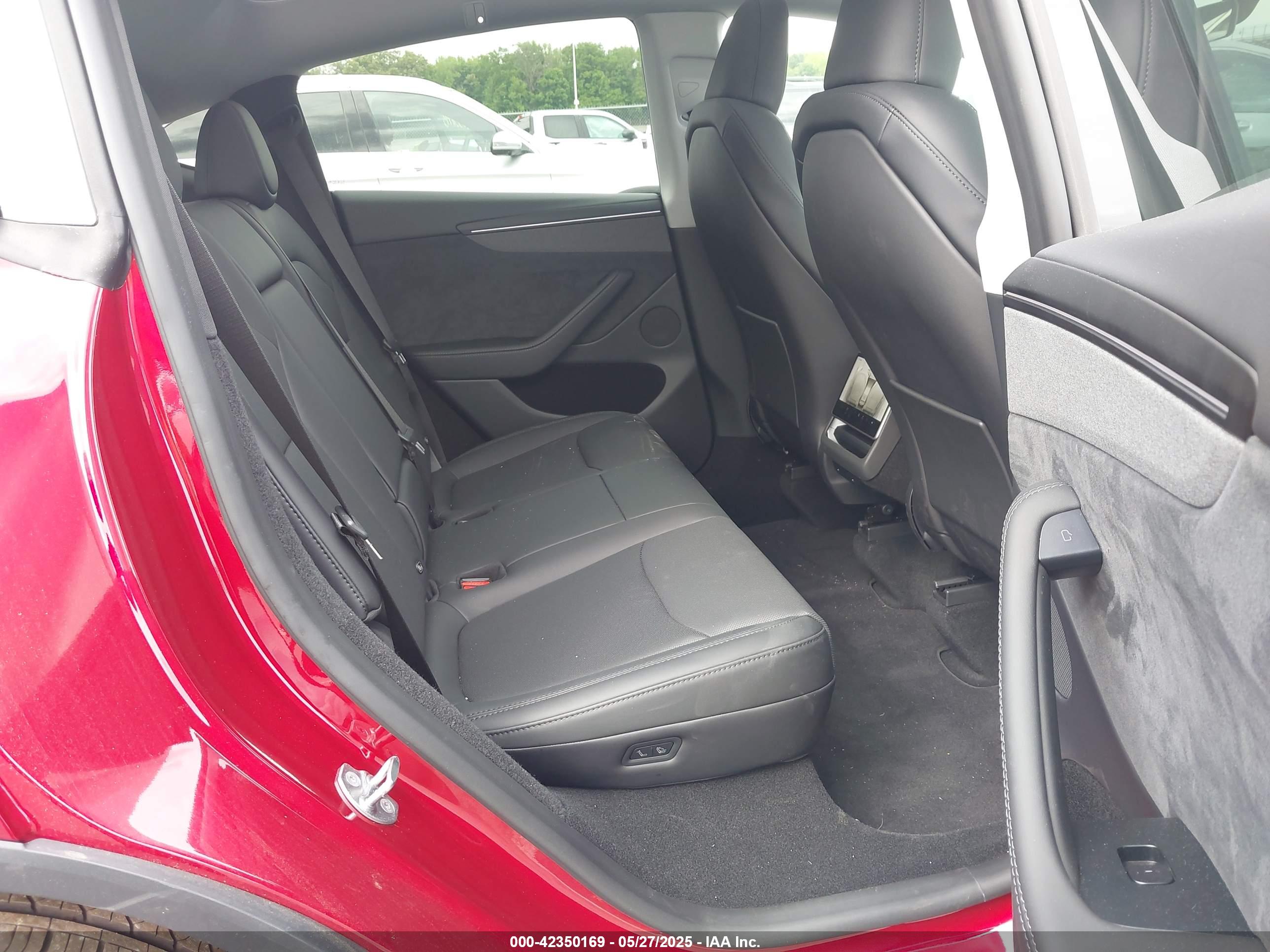 TESLA MODEL image 8