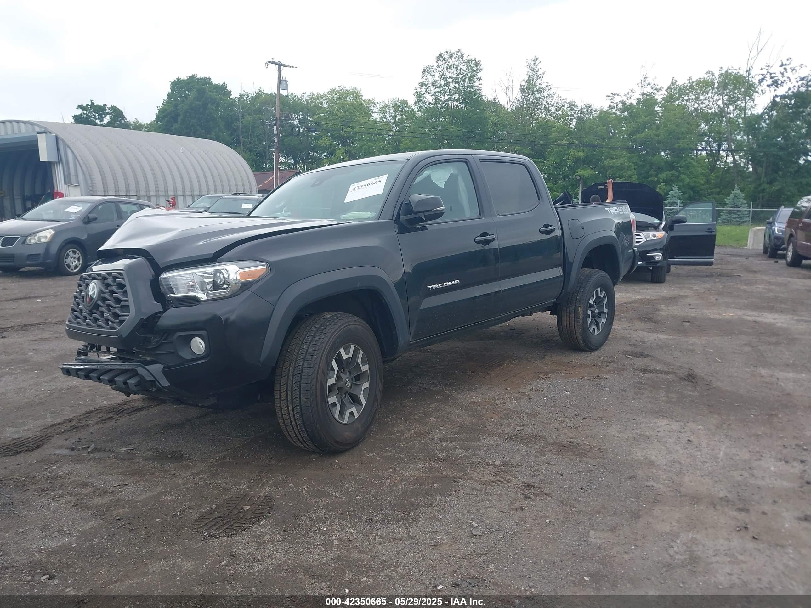 TOYOTA TACOMA image 2