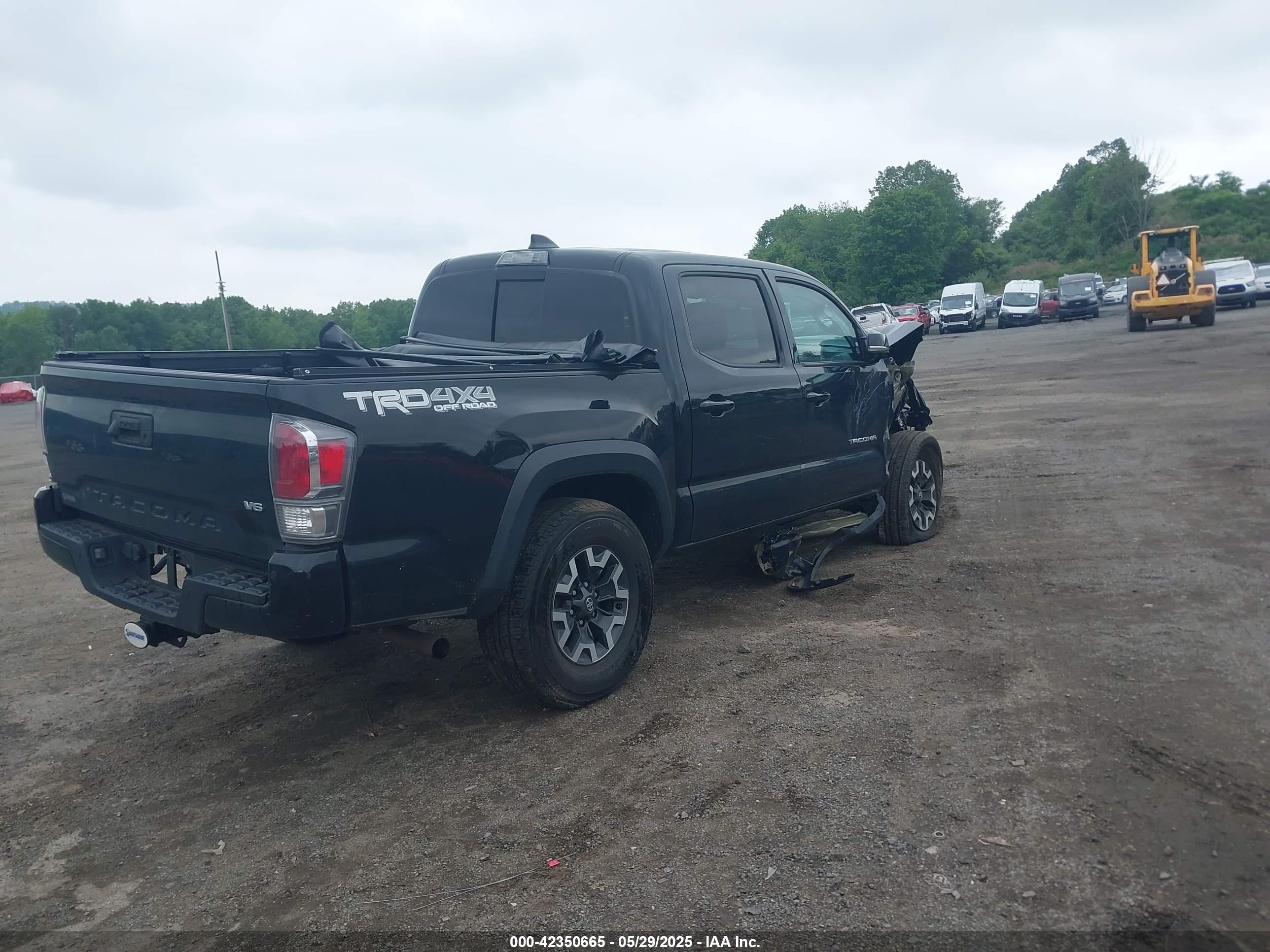 TOYOTA TACOMA image 4