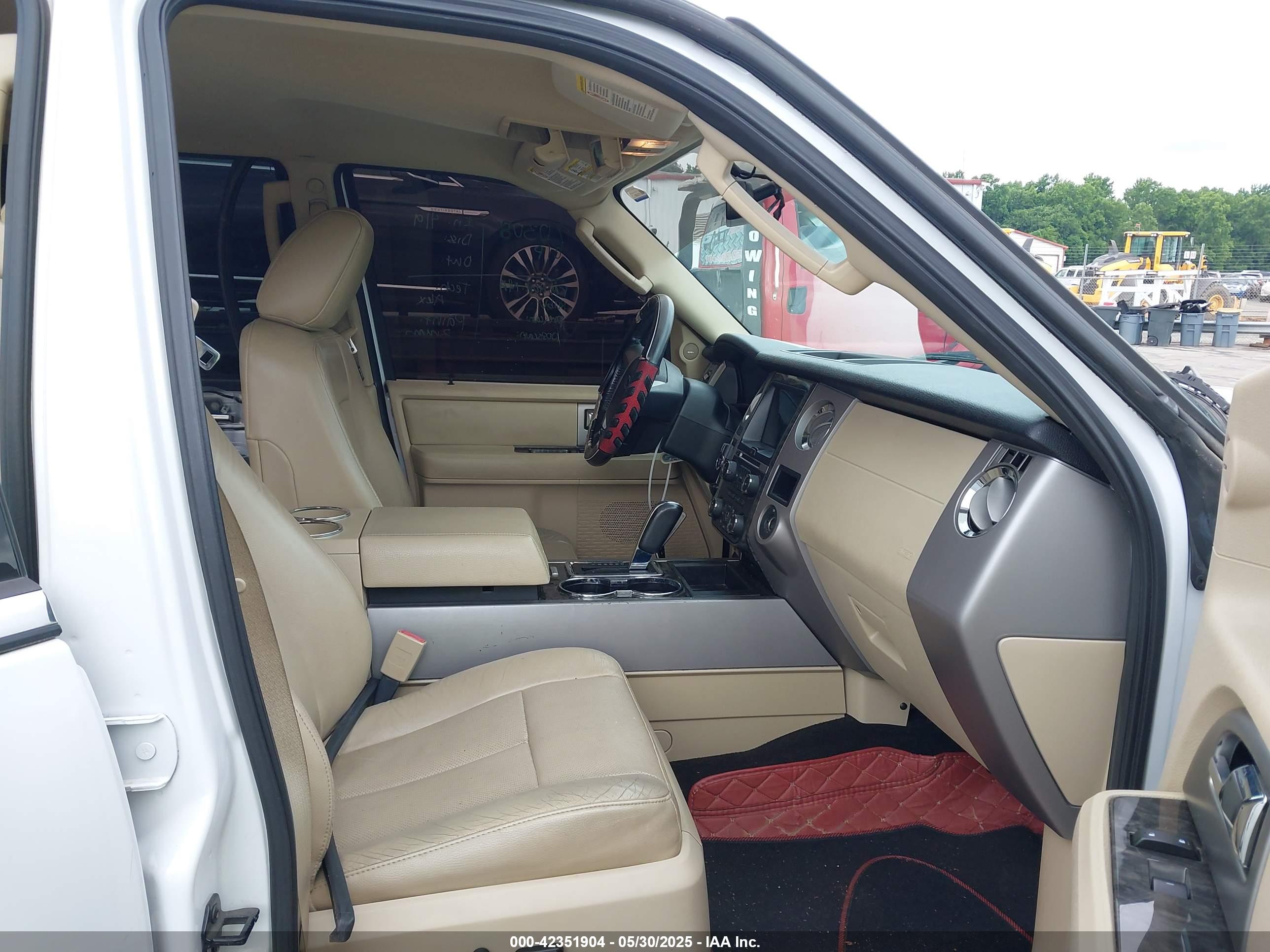 FORD EXPEDITION image 5