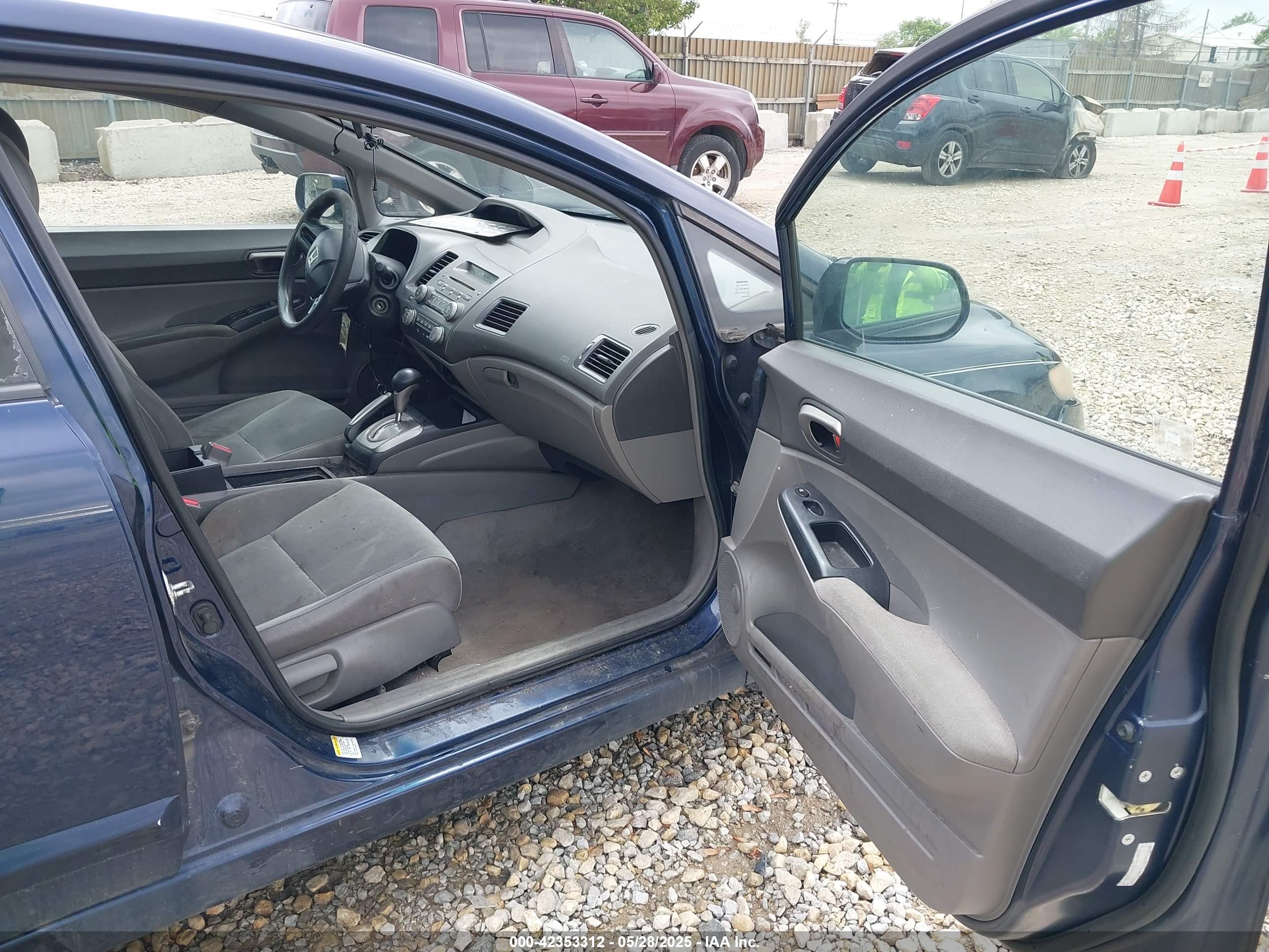 HONDA CIVIC image 5