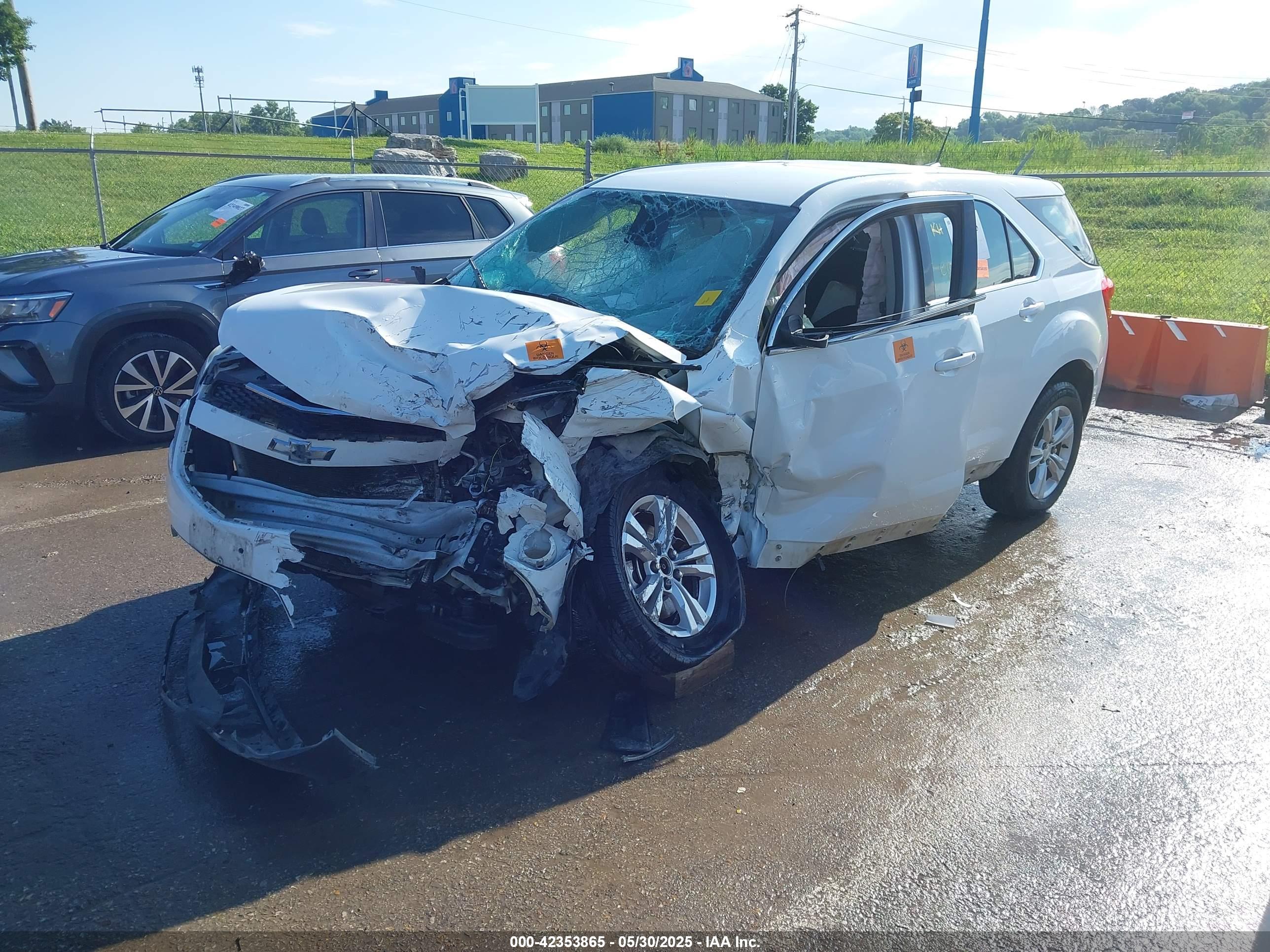 CHEVROLET EQUINOX image 2