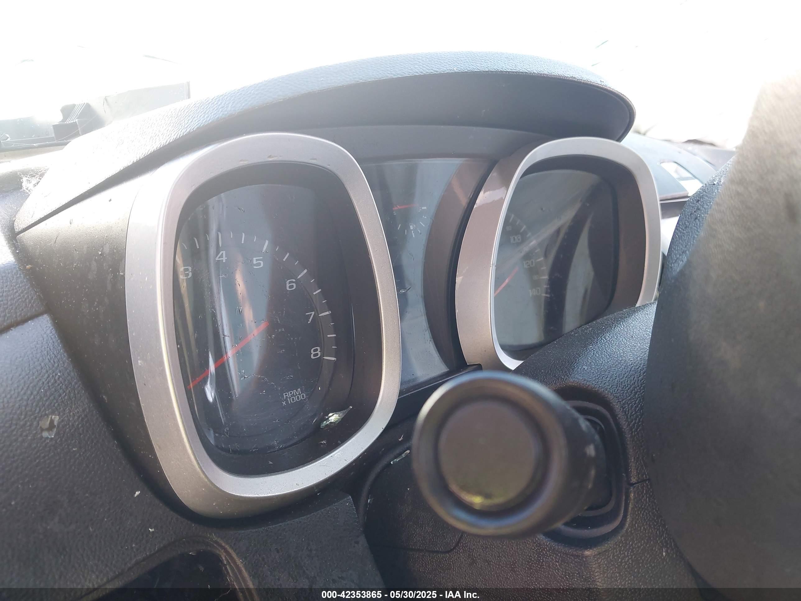 CHEVROLET EQUINOX image 7