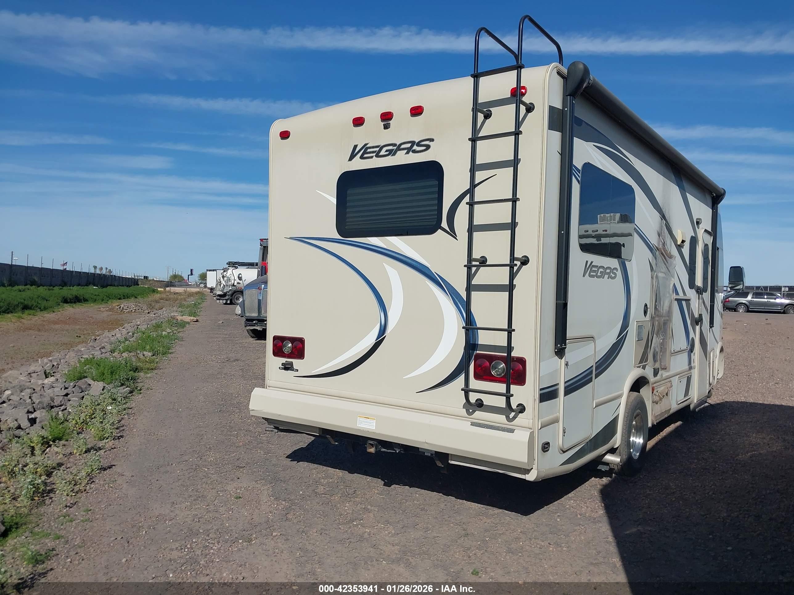 FORD E-450 image 4