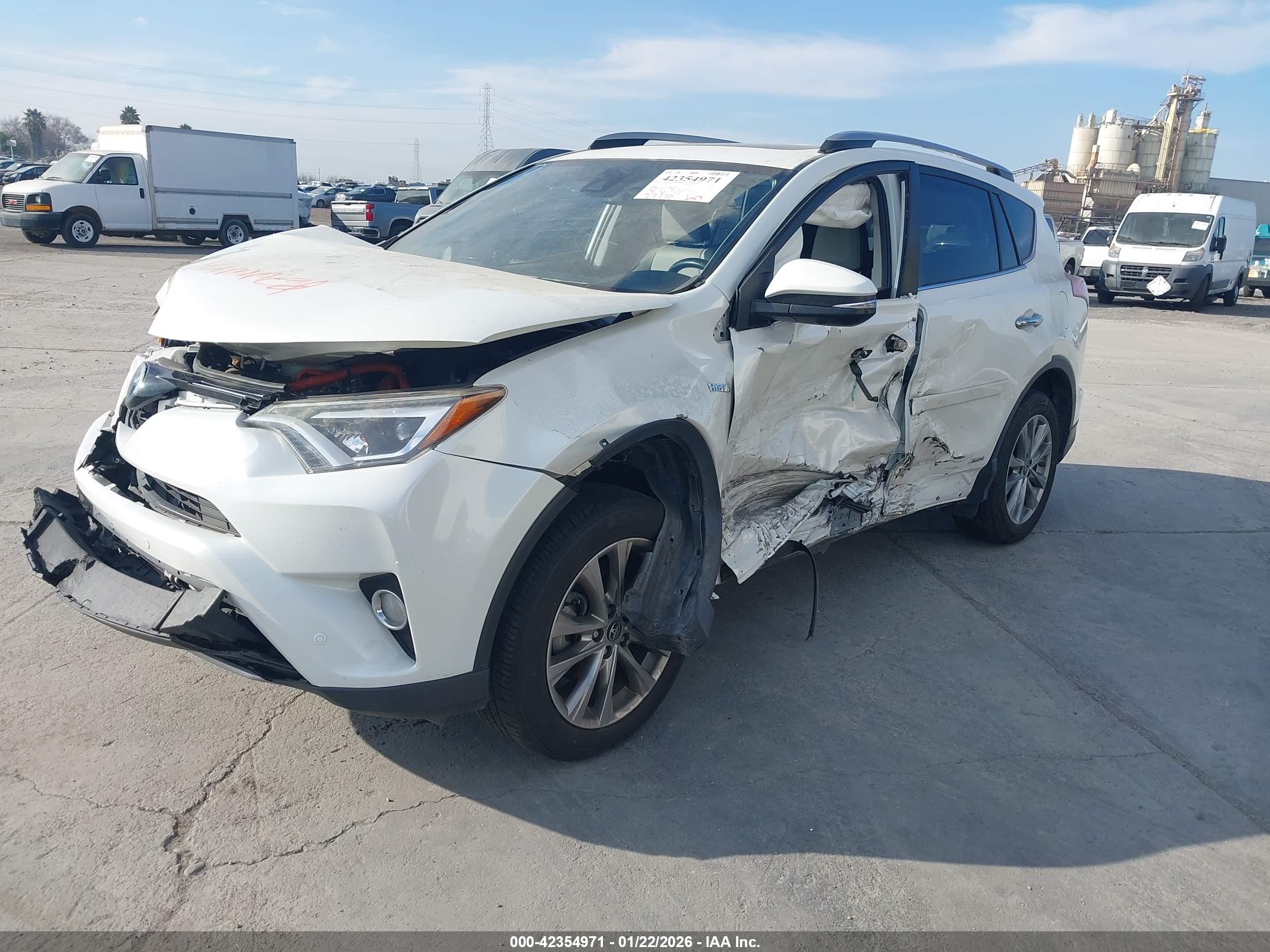 TOYOTA RAV4 image 2