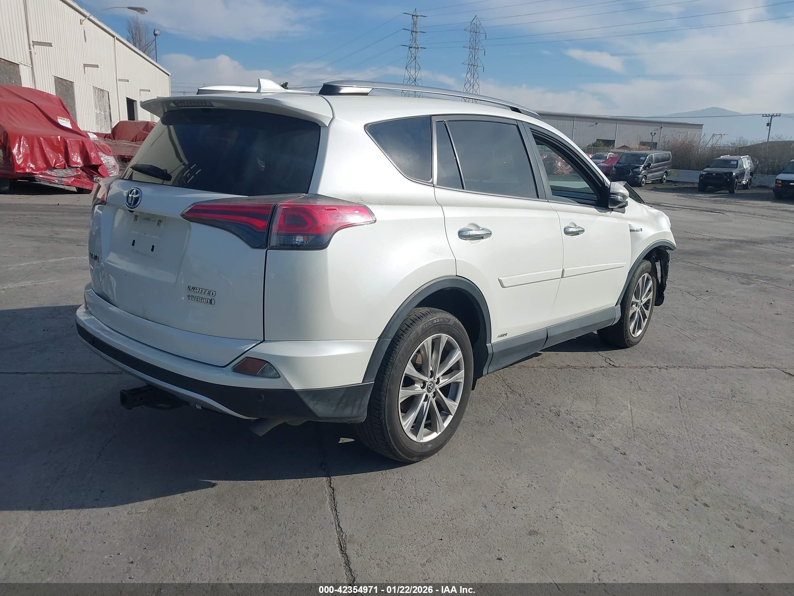 TOYOTA RAV4 image 4