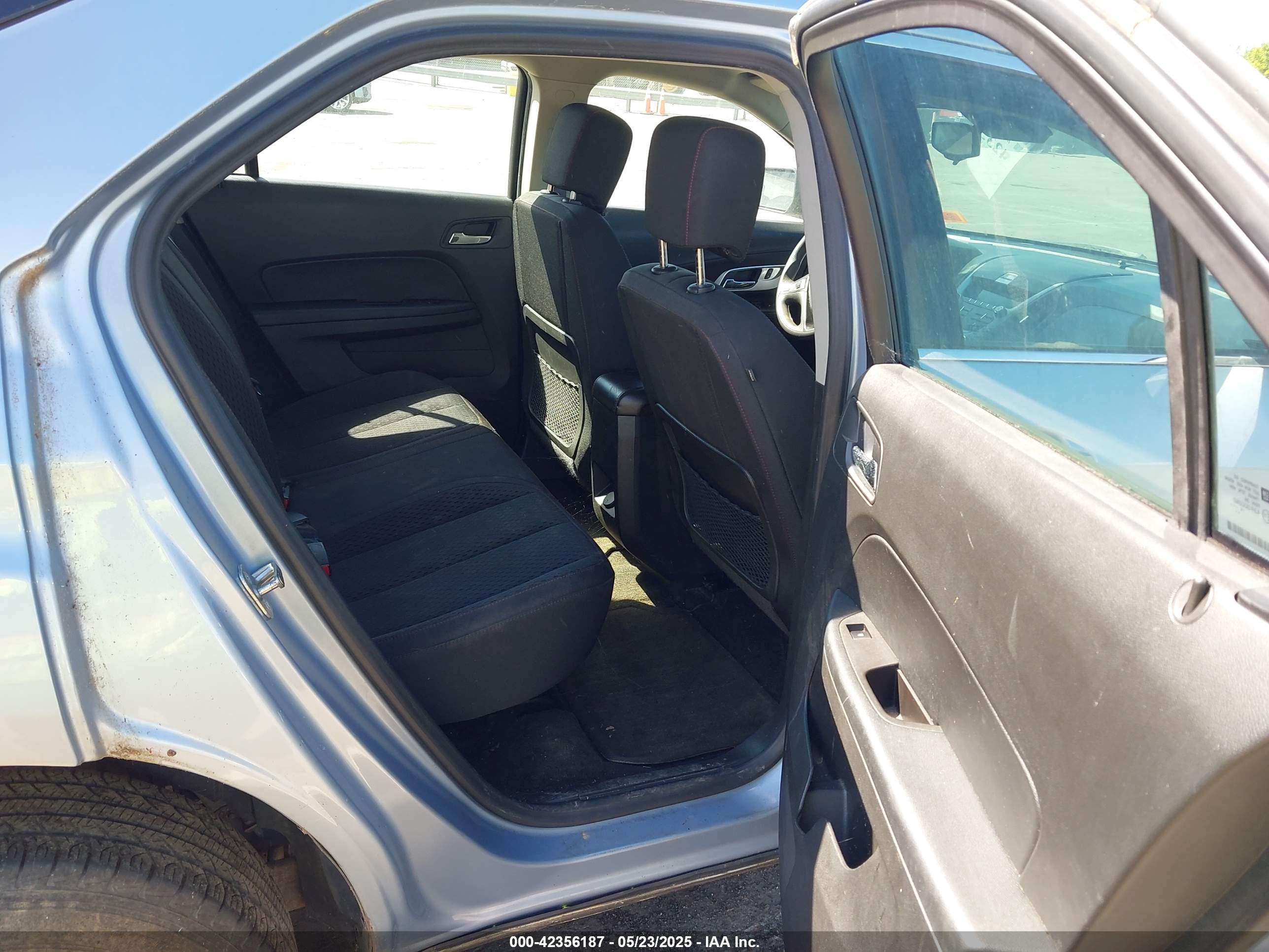 CHEVROLET EQUINOX image 8