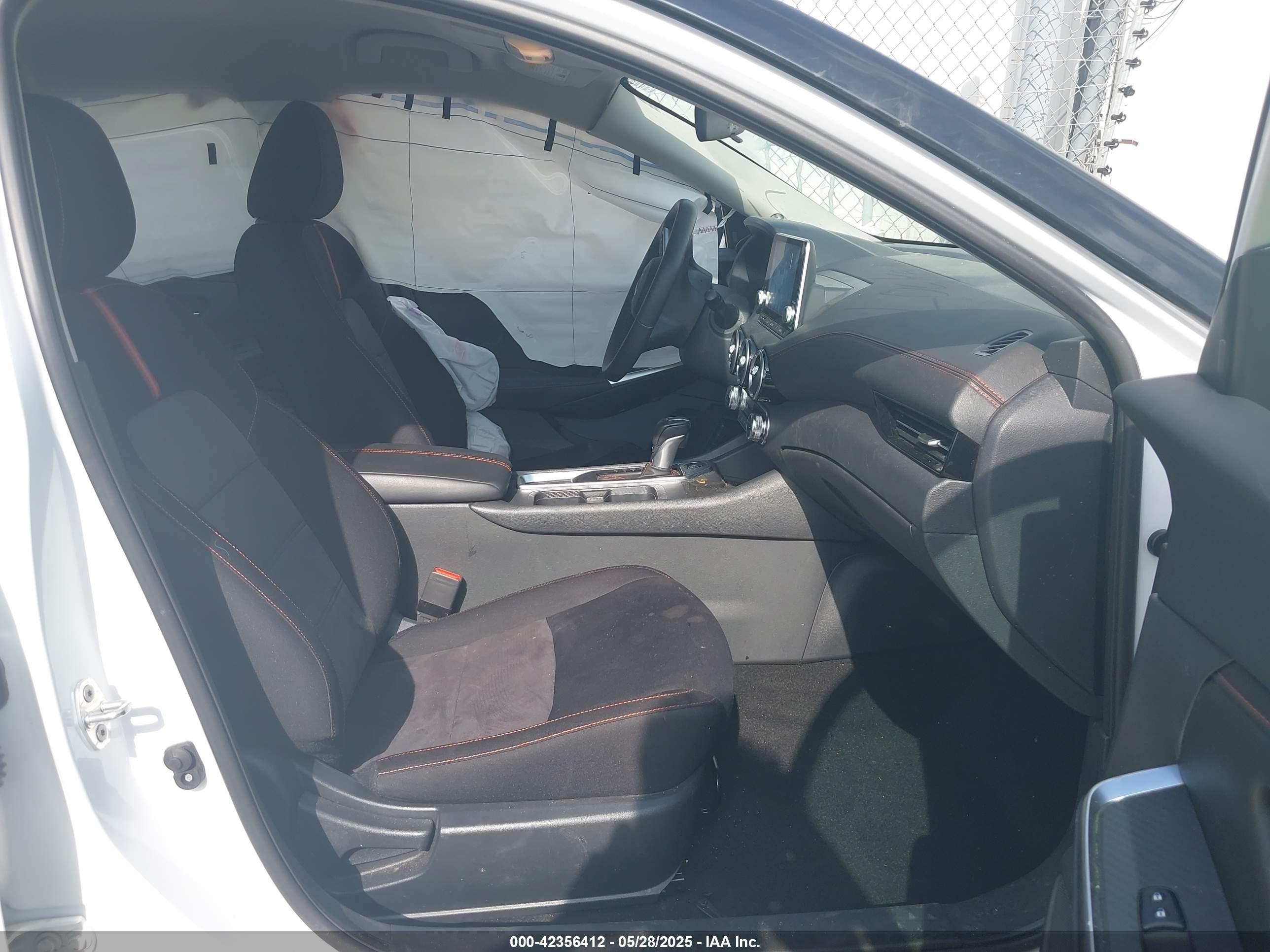 NISSAN SENTRA image 5