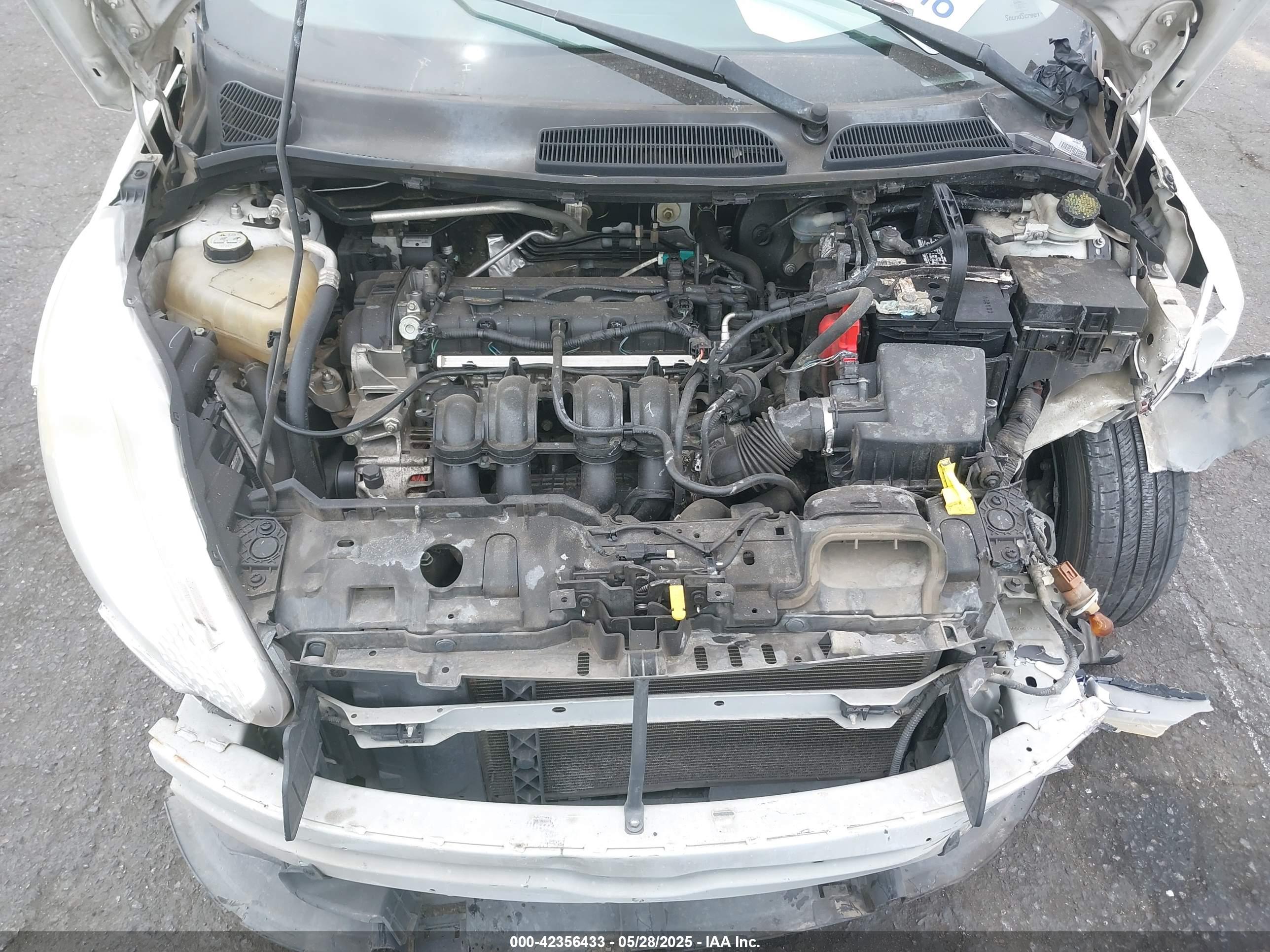 FORD FIESTA image 10