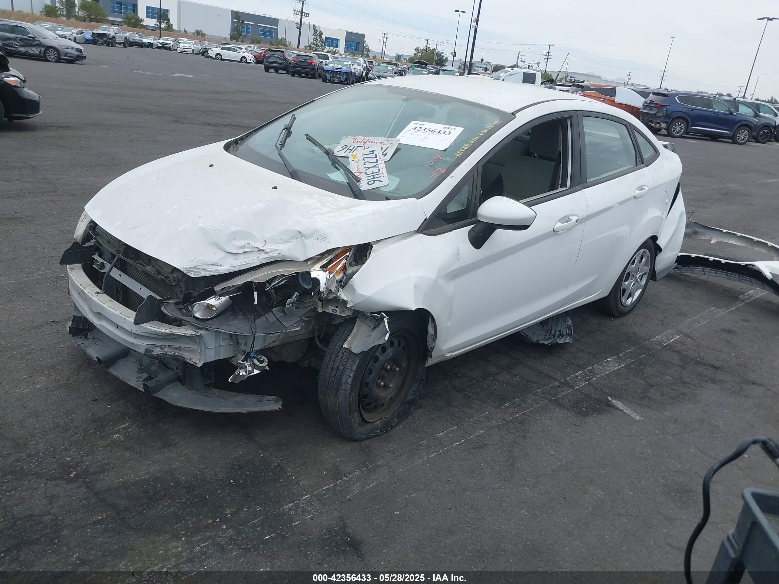 FORD FIESTA image 6