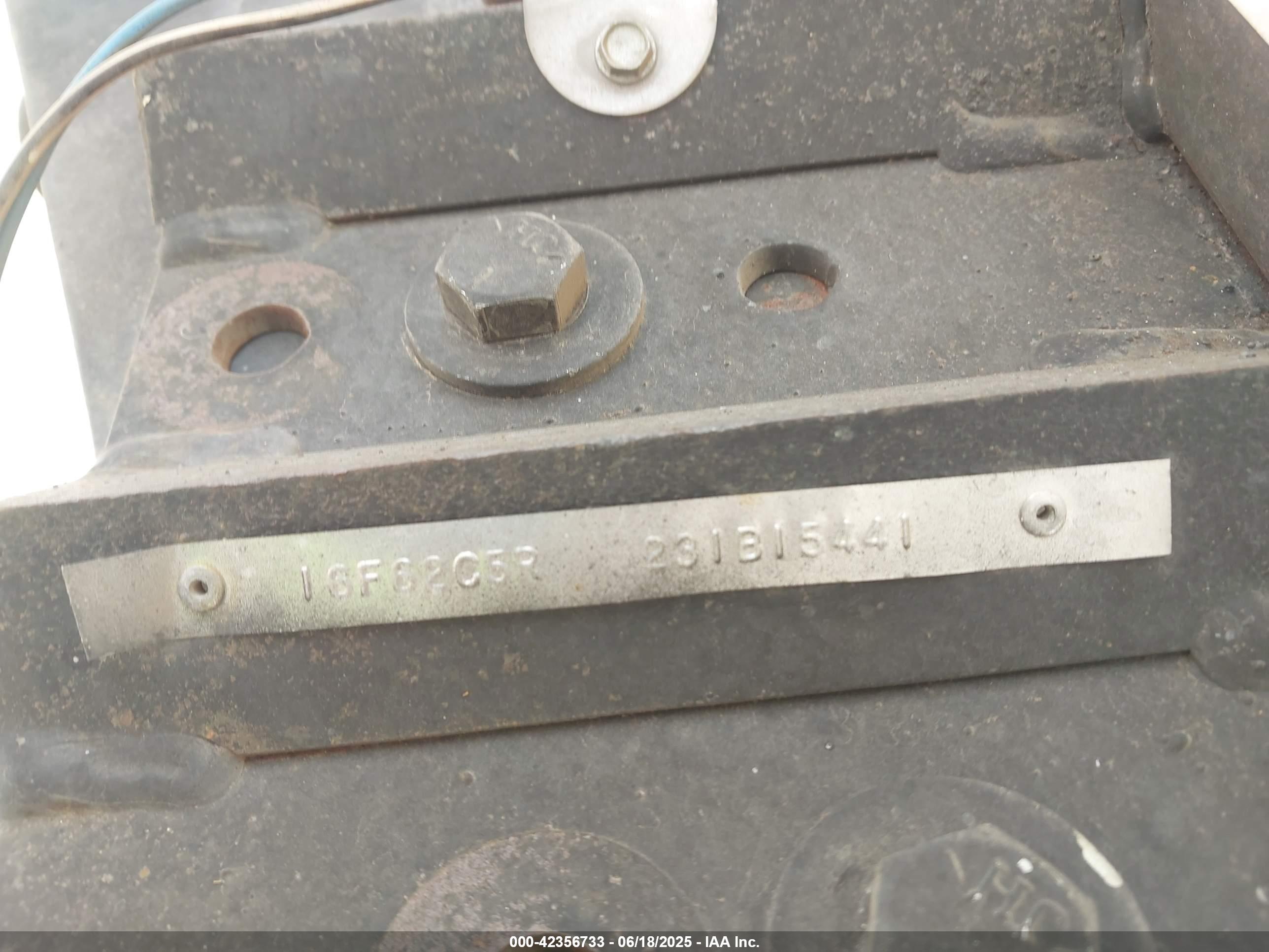 CARRIAGE 35 image 9