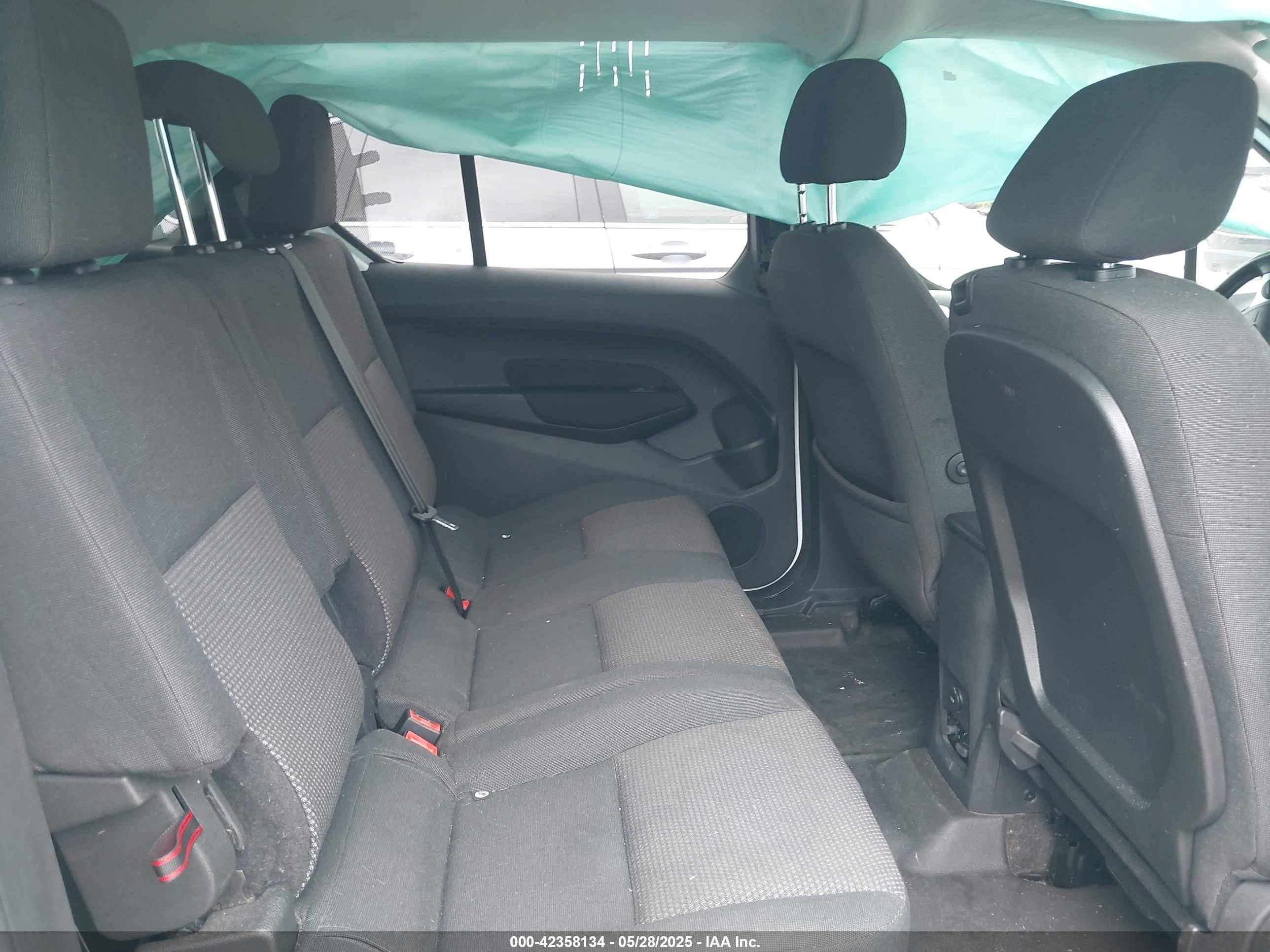 FORD TRANSIT image 8