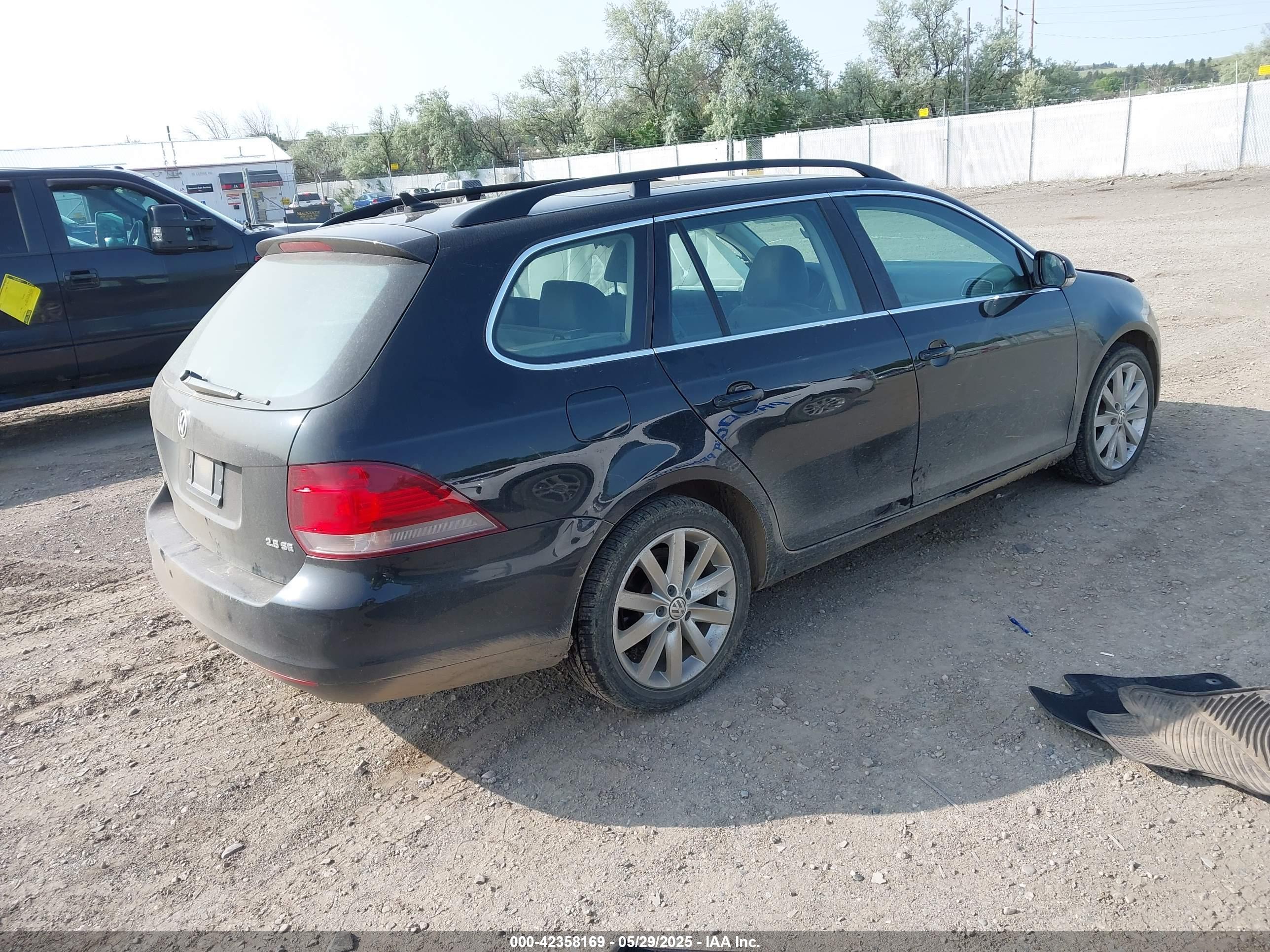 VOLKSWAGEN JETTA image 4