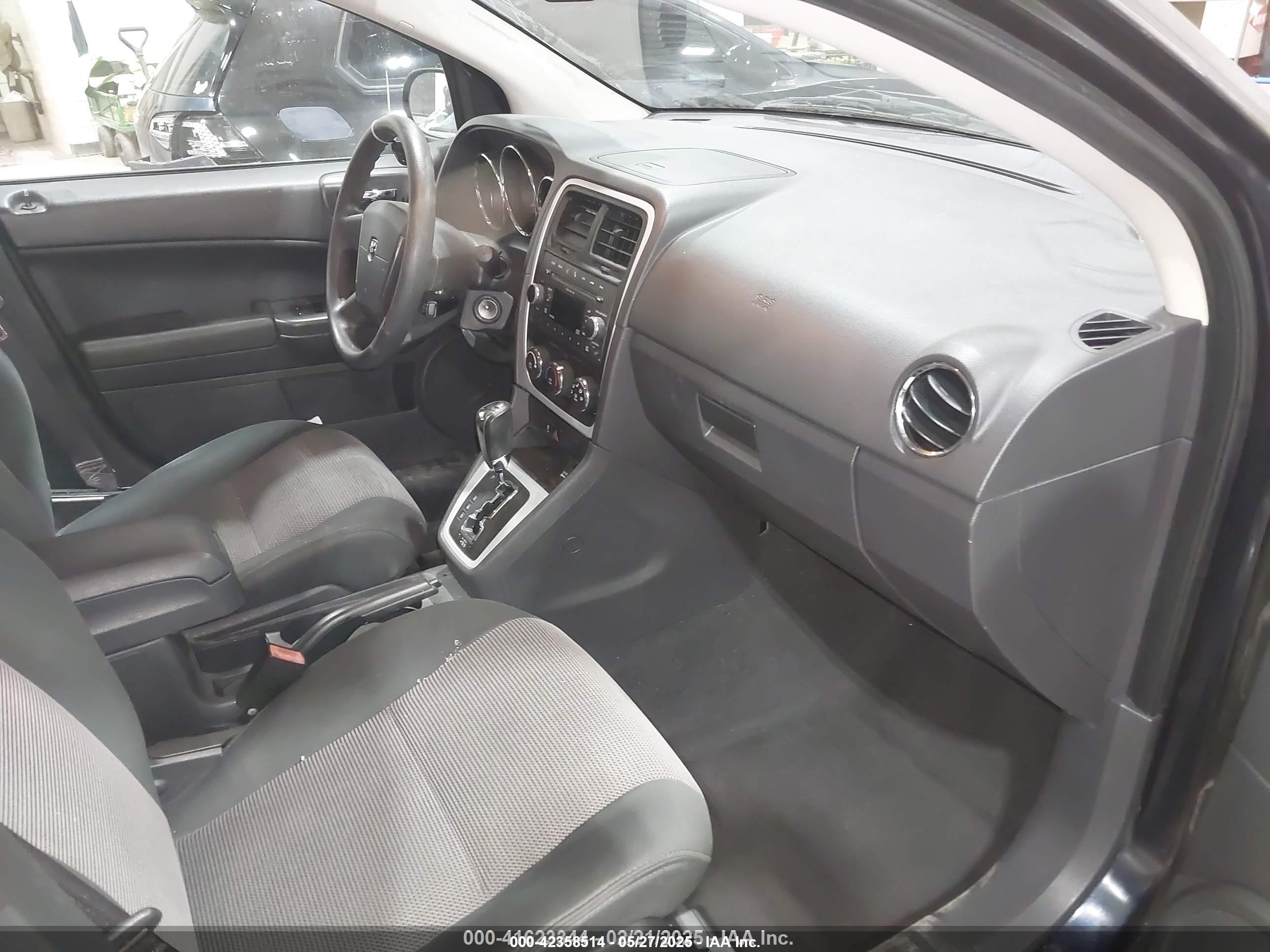 DODGE CALIBER image 5
