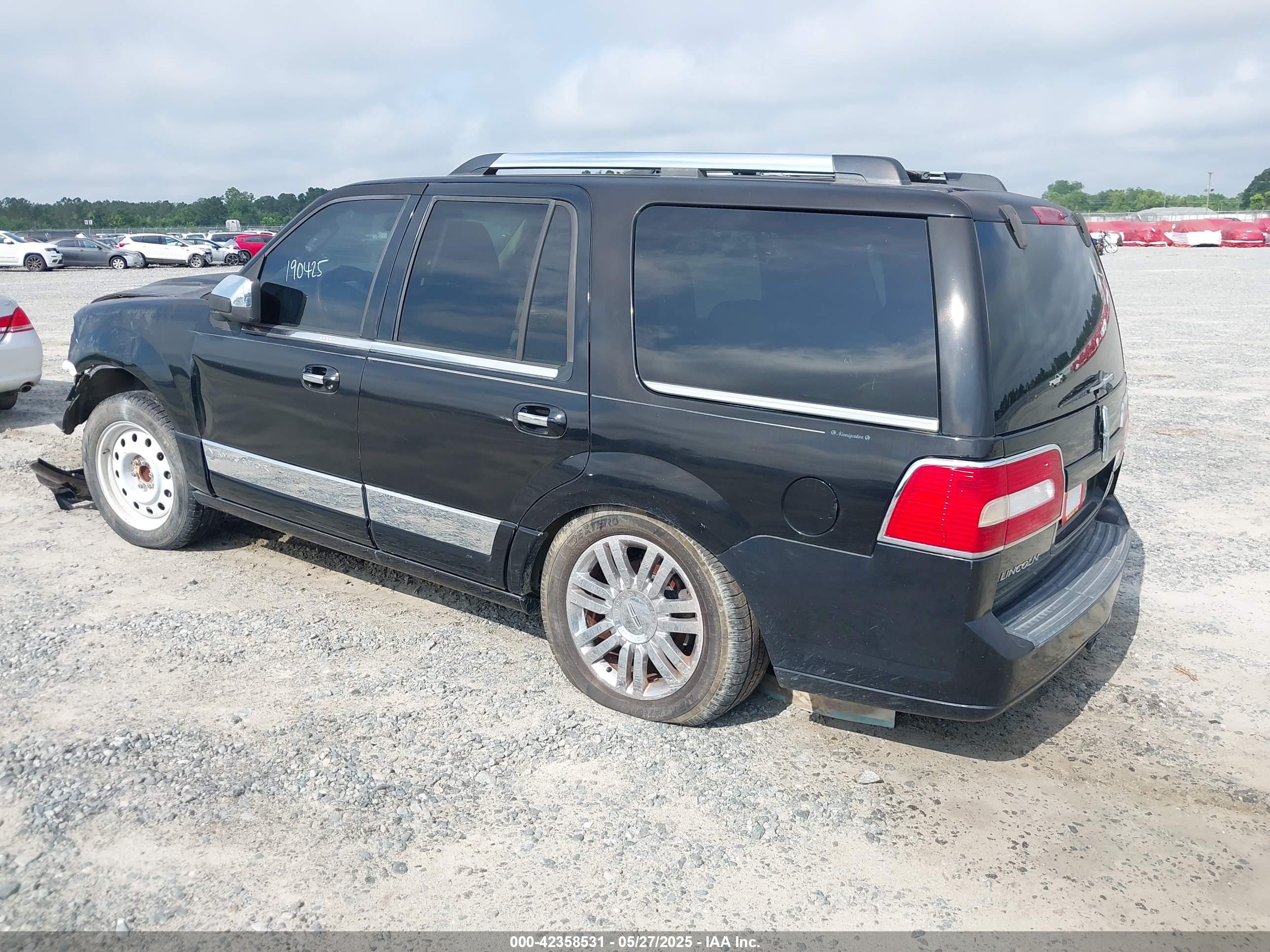 LINCOLN NAVIGATOR image 3