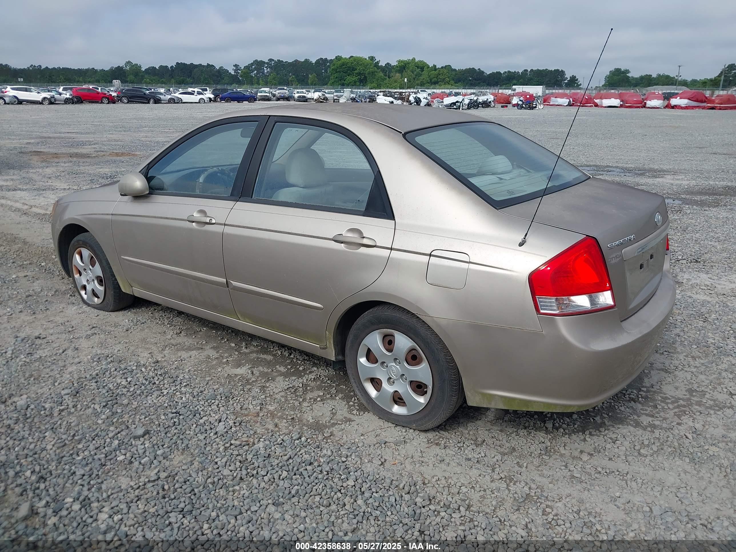 KIA SPECTRA image 3