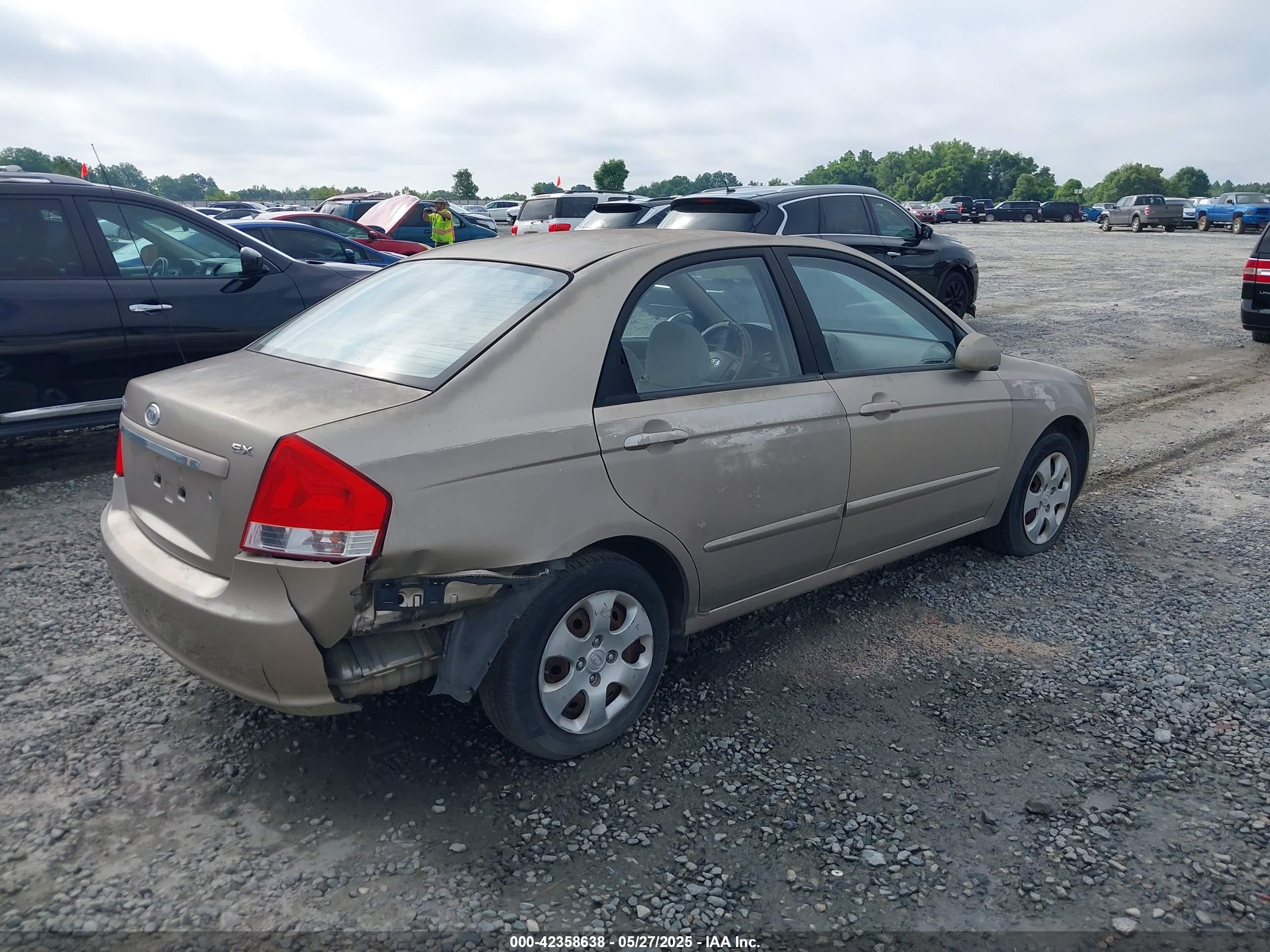 KIA SPECTRA image 4