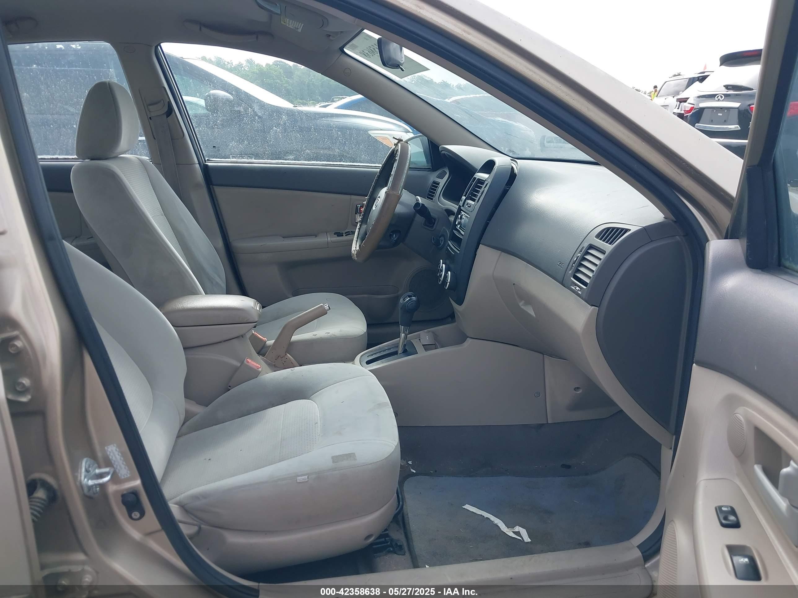 KIA SPECTRA image 5