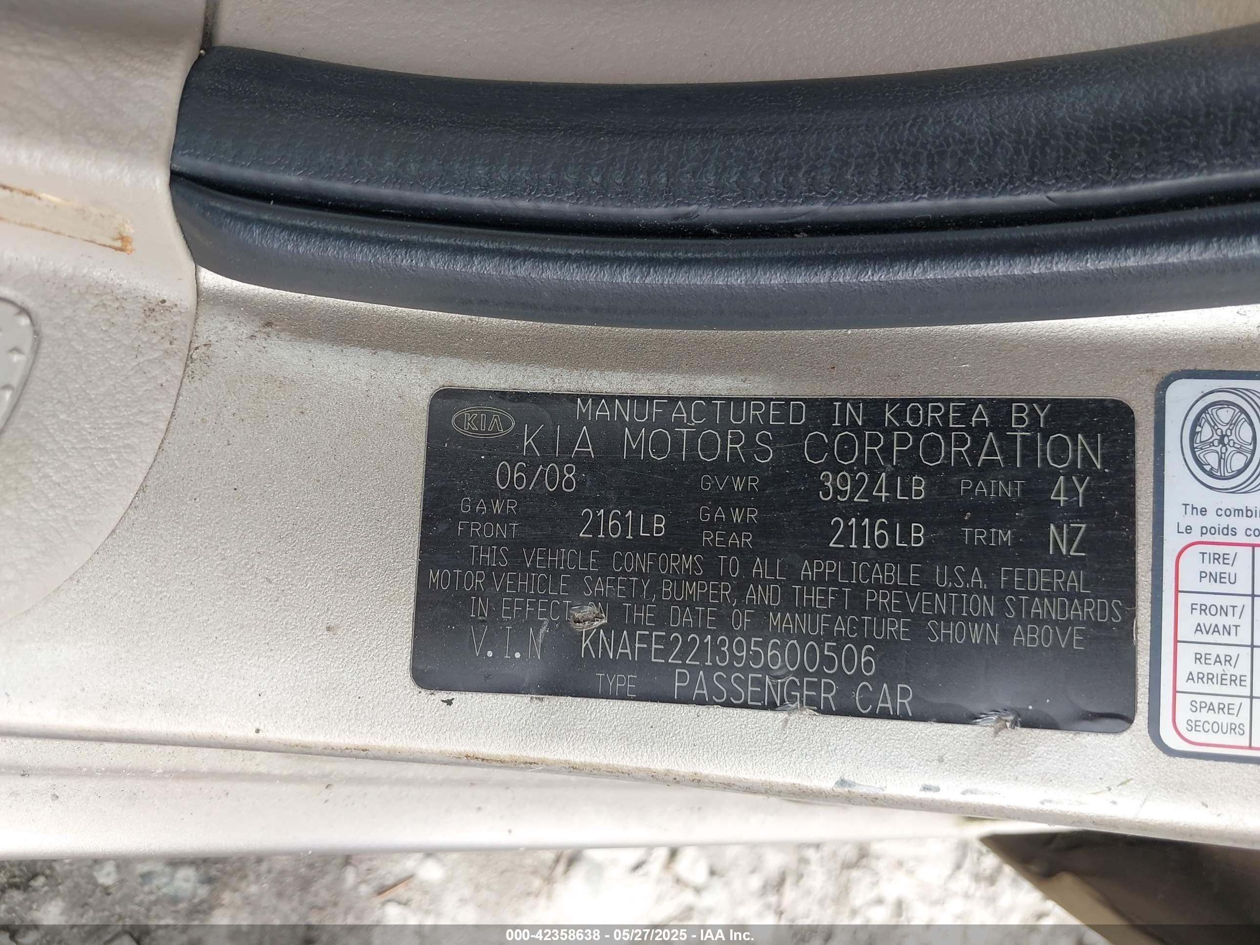 KIA SPECTRA image 9