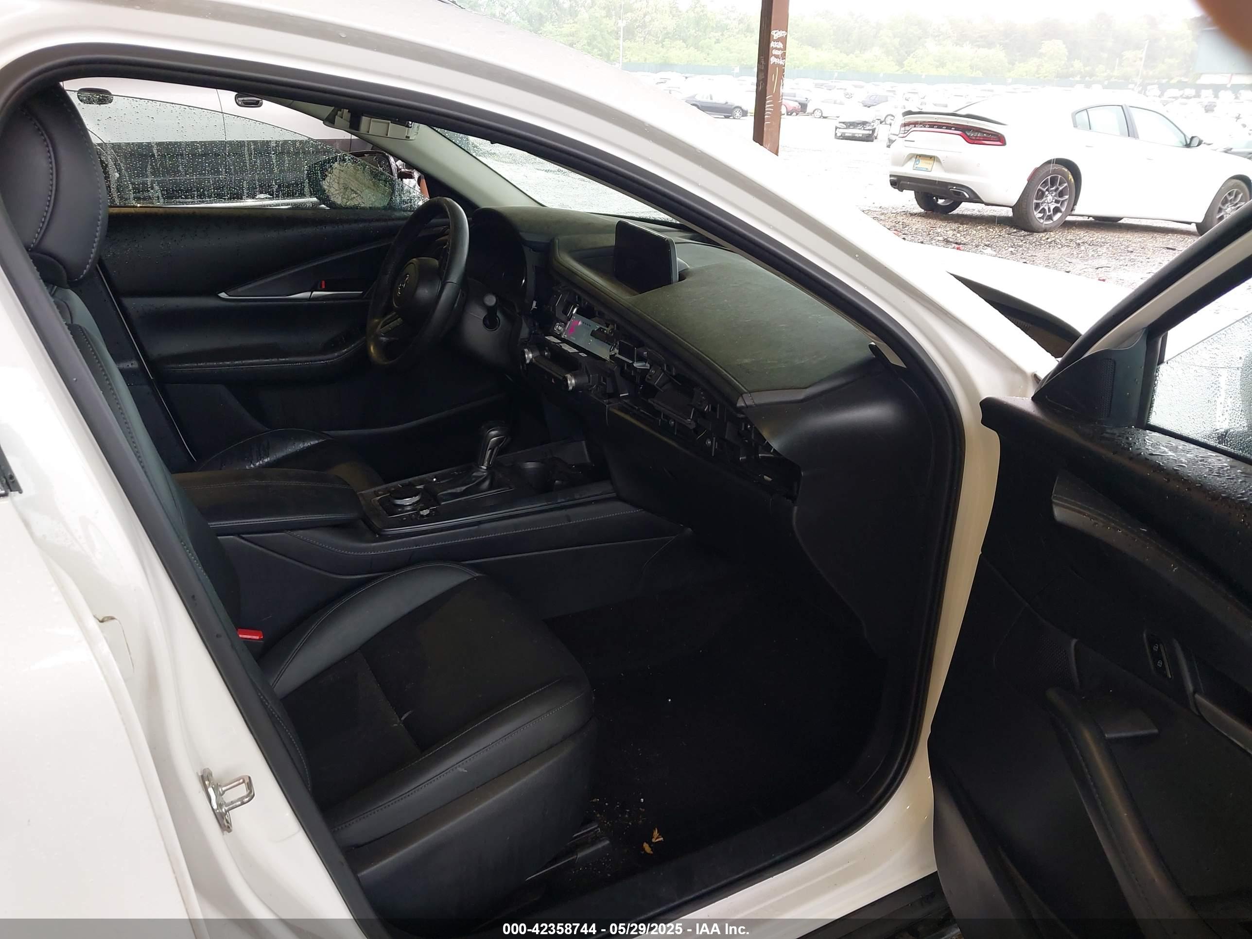 MAZDA CX-30 image 5
